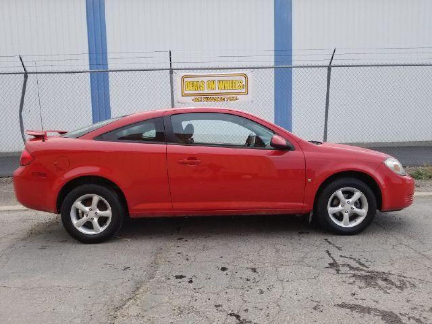 2008 Pontiac G5 Coupe (1G2AL18F687) with an 2.2L L4 DOHC 16V engine, Automatic transmission, located at 4801 10th Ave S,, Great Falls, MT, 59405, 0.000000, 0.000000 - Photo#5