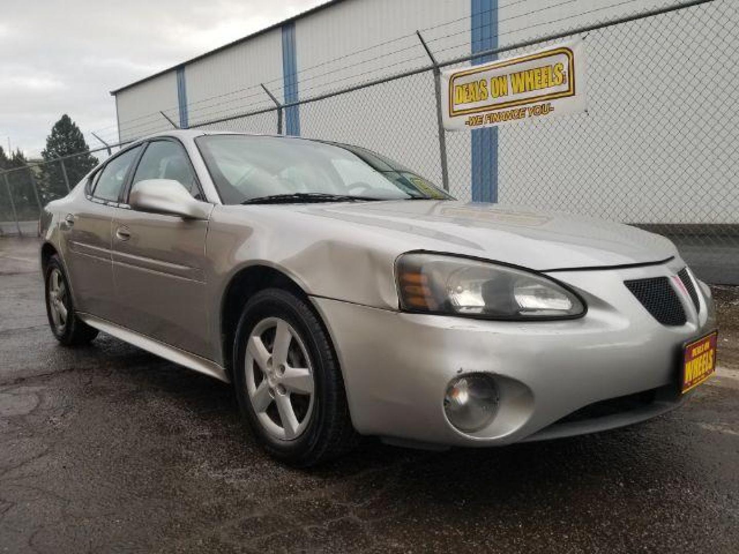 2008 Pontiac Grand Prix Sedan (2G2WP552381) with an 3.8L V6 OHV 12V engine, 4-Speed Automatic transmission, located at 4801 10th Ave S,, Great Falls, MT, 59405, 0.000000, 0.000000 - Photo#2