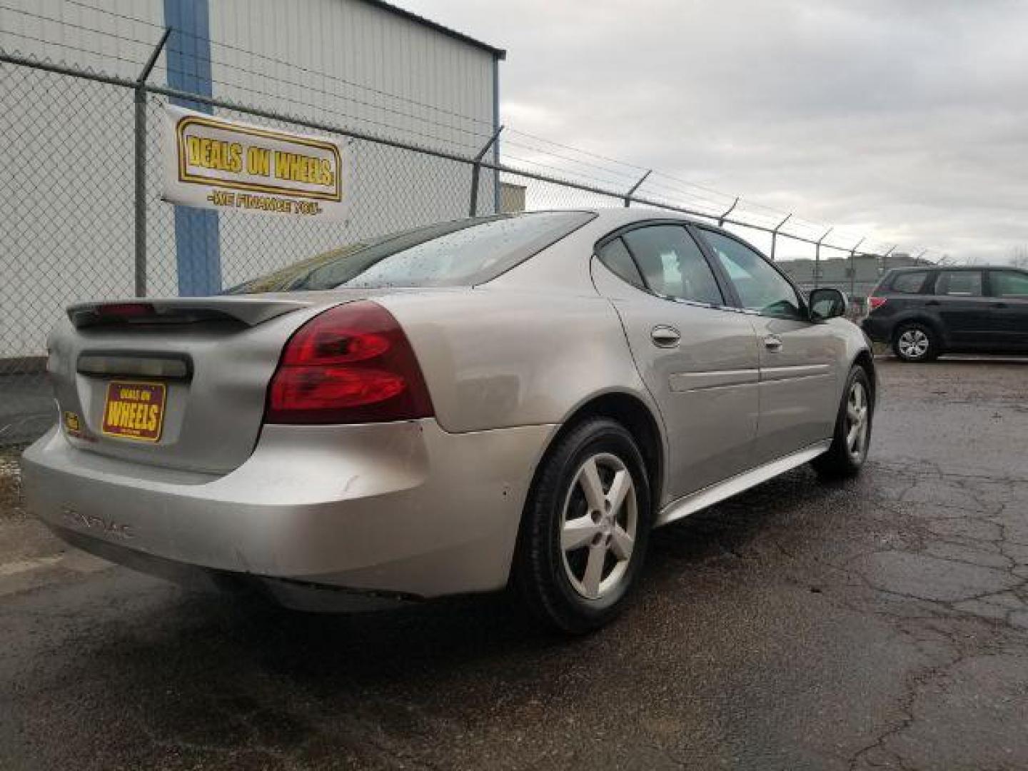 2008 Pontiac Grand Prix Sedan (2G2WP552381) with an 3.8L V6 OHV 12V engine, 4-Speed Automatic transmission, located at 4801 10th Ave S,, Great Falls, MT, 59405, 0.000000, 0.000000 - Photo#4