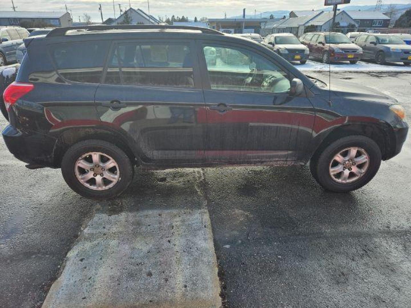 2008 Toyota RAV4 Base I4 2WD (JTMZD33V086) with an 2.4L L4 DOHC 16V engine, 4-Speed Automatic transmission, located at 601 E. Idaho St., Kalispell, MT, 59901, 0.000000, 0.000000 - Photo#5