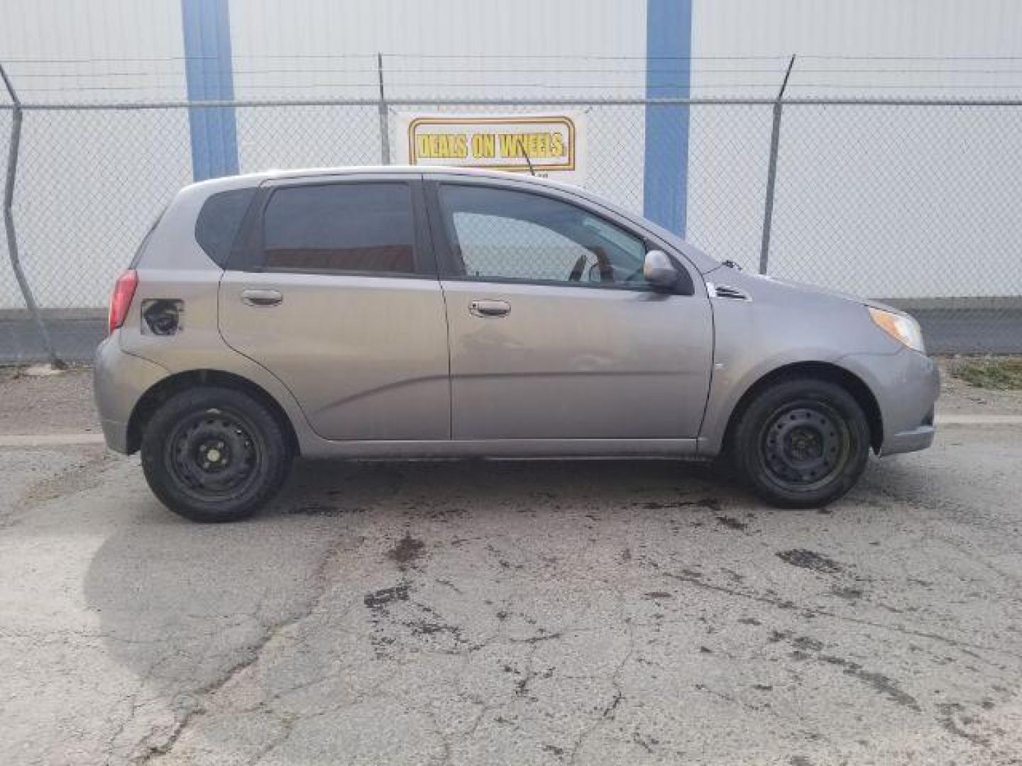 2009 Chevrolet Aveo5 LS (KL1TD66E19B) with an 1.6L L4 DOHC 16V engine, located at 1800 West Broadway, Missoula, 59808, (406) 543-1986, 46.881348, -114.023628 - Photo#5