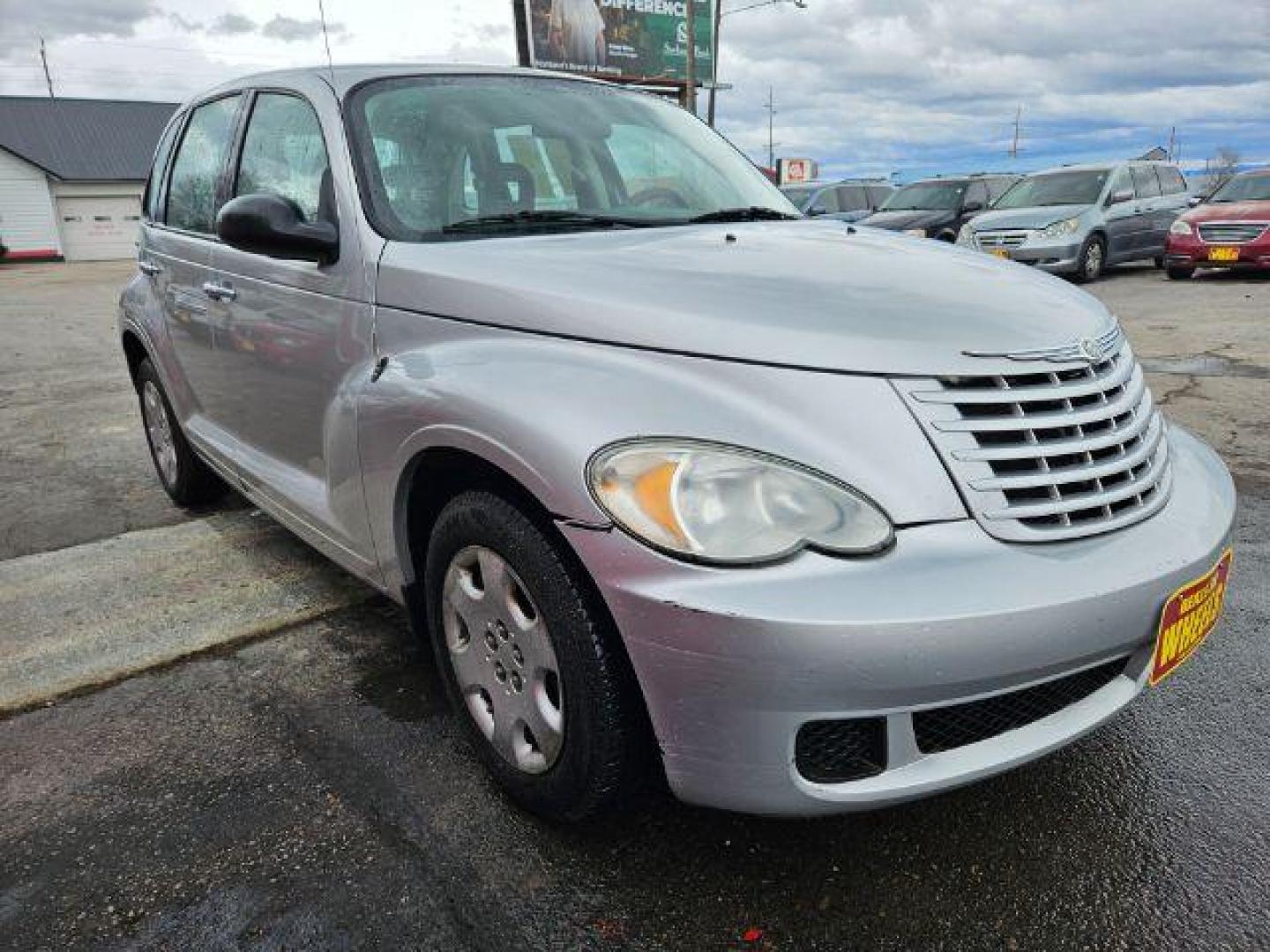 2009 Chrysler PT Cruiser Base (3A8FY48989T) with an 2.4L L4 DOHC 16V engine, located at 601 E. Idaho St., Kalispell, MT, 59901, 0.000000, 0.000000 - Photo#6