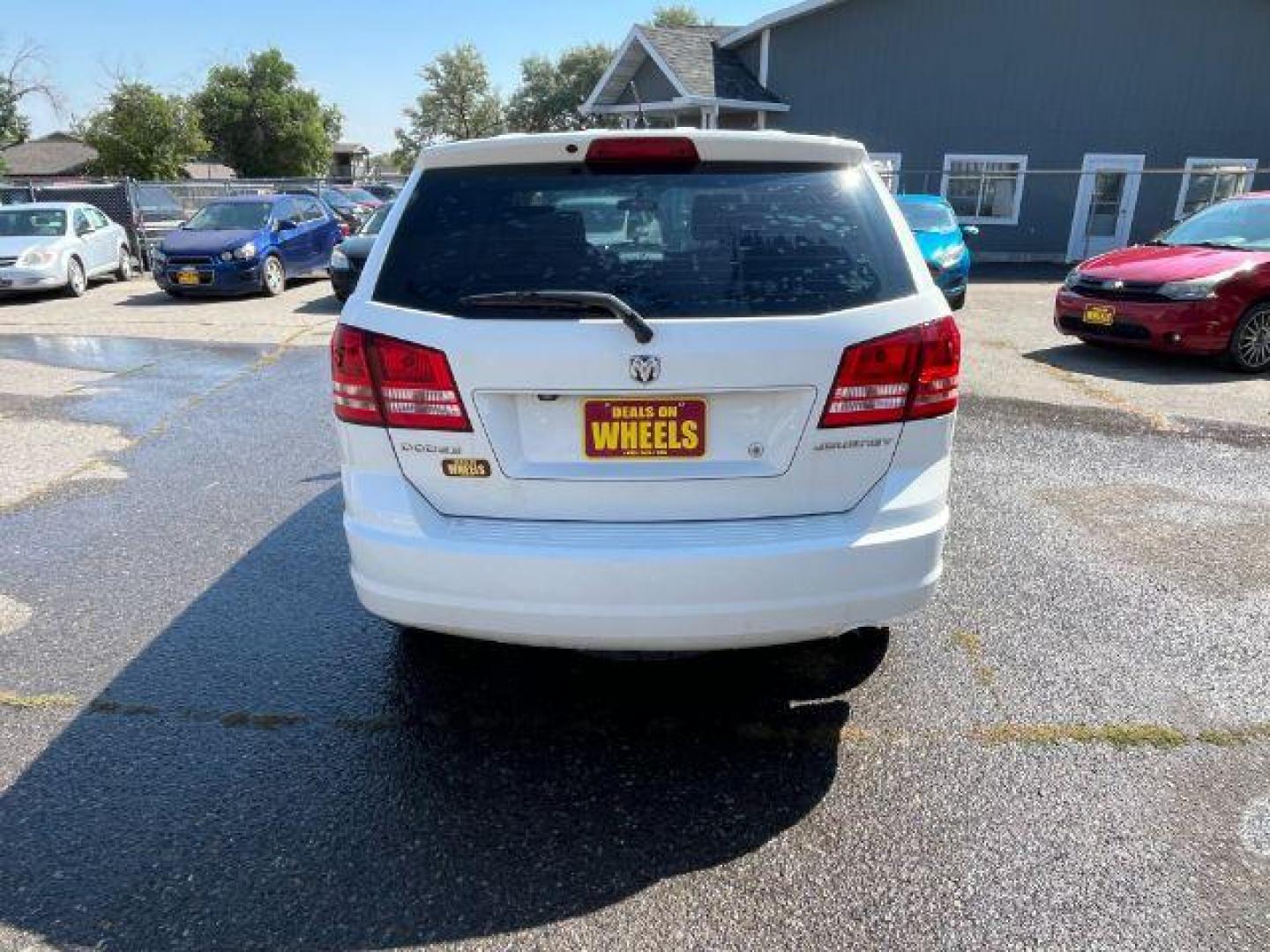 2009 Dodge Journey SE (3D4GG47B19T) with an 2.4L L4 DOHC 16V engine, 4-Speed Automatic transmission, located at 1821 N Montana Ave., Helena, MT, 59601, 0.000000, 0.000000 - Photo#4