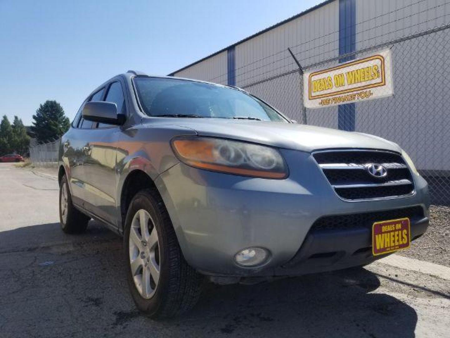 2009 Hyundai Santa Fe SE AWD (5NMSH73E09H) with an 3.3L V6 DOHC 24V engine, 5-Speed Automatic transmission, located at 1800 West Broadway, Missoula, 59808, (406) 543-1986, 46.881348, -114.023628 - Photo#6