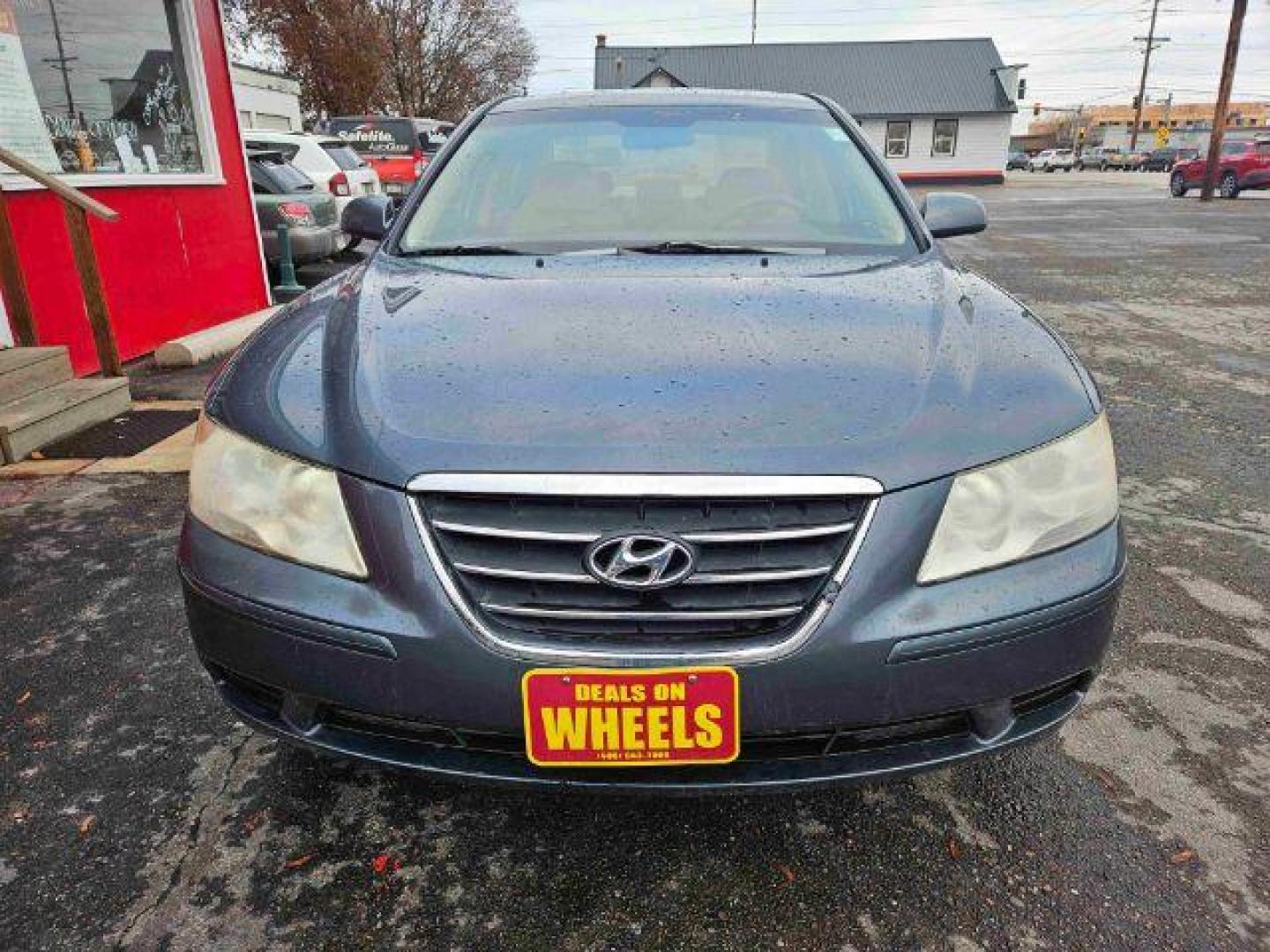 2009 Hyundai Sonata GLS (5NPET46C09H) with an 2.4L L4 DOHC 16V engine, located at 601 E. Idaho St., Kalispell, MT, 59901, 0.000000, 0.000000 - Photo#7