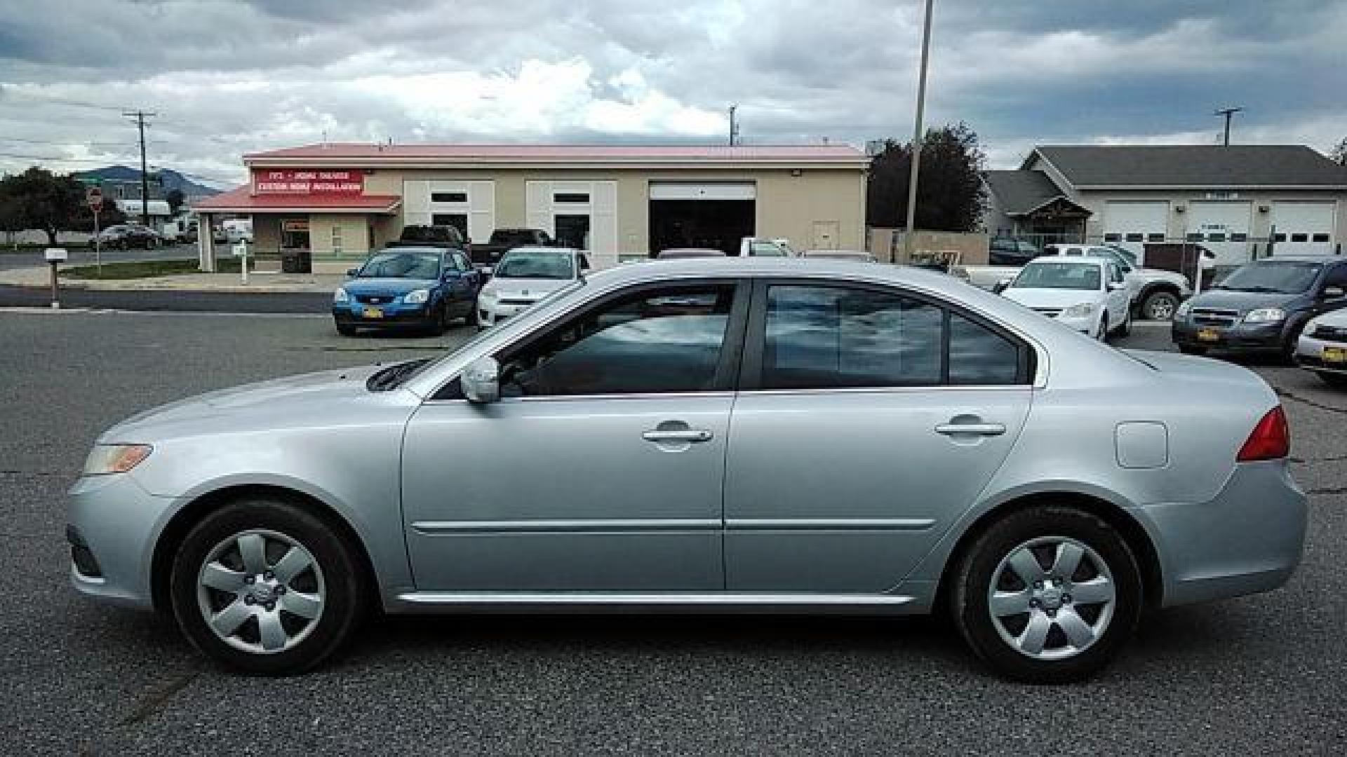 2009 Kia Optima LX (KNAGE228395) with an 2.4L L4 DOHC 16V engine, 4-Speed Automatic transmission, located at 1821 N Montana Ave., Helena, MT, 59601, 0.000000, 0.000000 - Photo#7