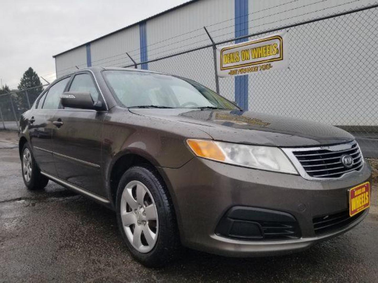 2009 Kia Optima EX (KNAGE228795) with an 2.4L L4 DOHC 16V engine, 4-Speed Automatic transmission, located at 1800 West Broadway, Missoula, 59808, (406) 543-1986, 46.881348, -114.023628 - Photo#9