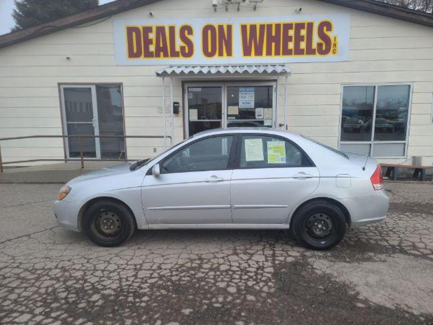 2009 Kia Spectra EX (KNAFE222795) with an 2.0L L4 DOHC 16V engine, located at 1800 West Broadway, Missoula, 59808, (406) 543-1986, 46.881348, -114.023628 - Photo#5