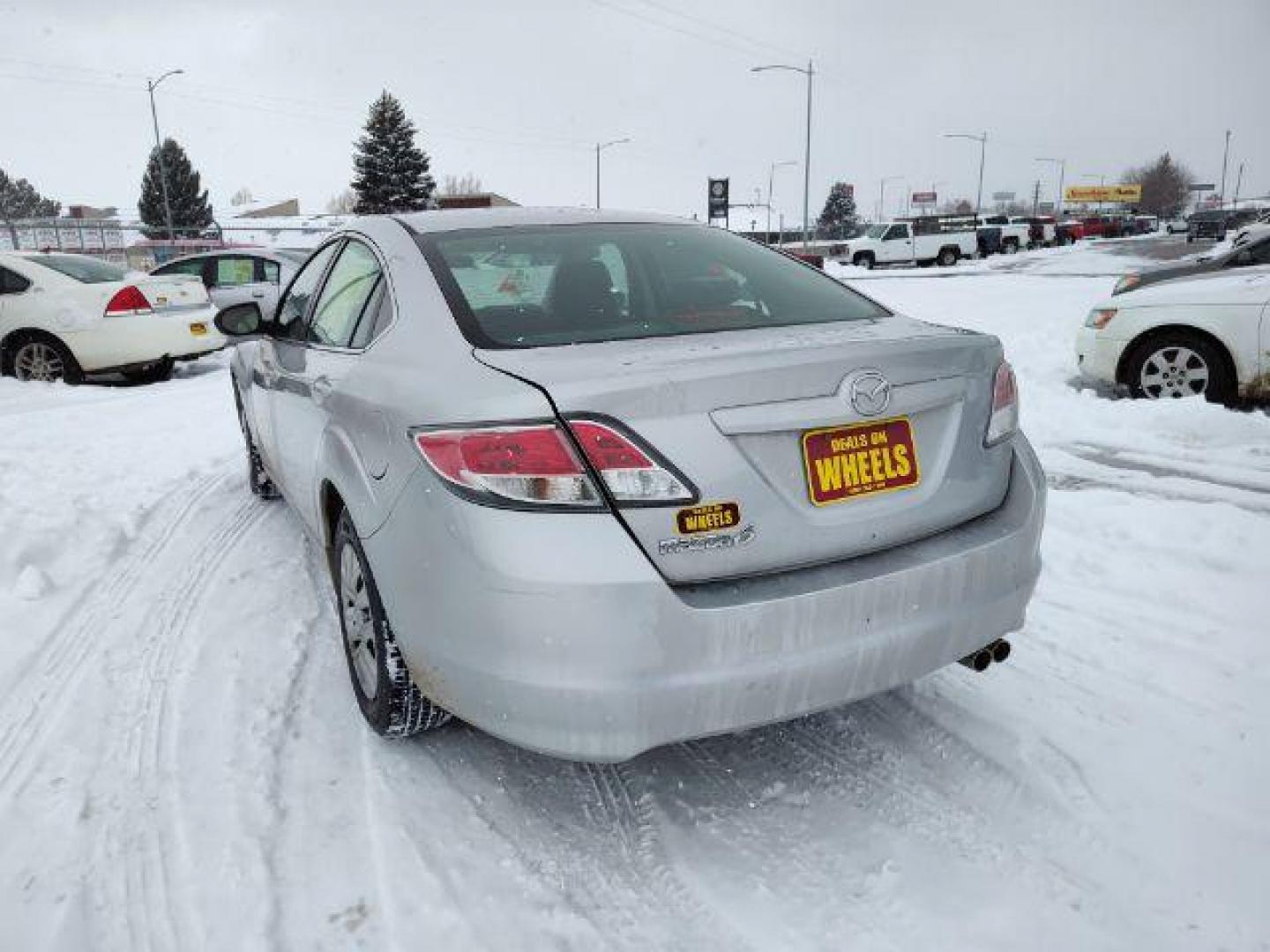 2009 Brilliant Silver Metallic Mazda Mazda6 i SV (1YVHP80A395) with an 2.5L L4 DOHC 16V engine, located at 4801 10th Ave S,, Great Falls, MT, 59405, 0.000000, 0.000000 - Photo#2