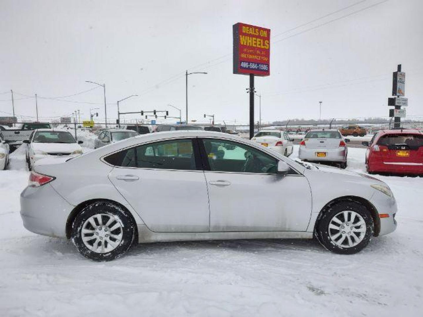 2009 Brilliant Silver Metallic Mazda Mazda6 i SV (1YVHP80A395) with an 2.5L L4 DOHC 16V engine, located at 4801 10th Ave S,, Great Falls, MT, 59405, 0.000000, 0.000000 - Photo#5