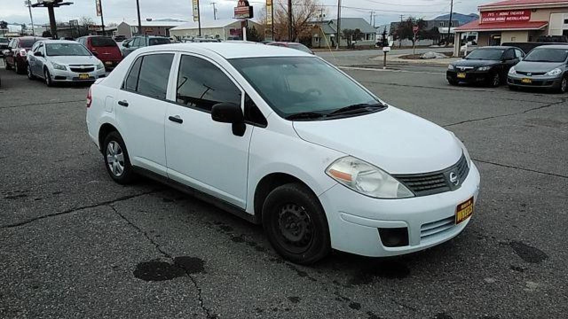 2009 Fresh Powder Nissan Versa 1.6 Base Sedan (3N1CC11E29L) with an 1.6L L4 DOHC 16V engine, located at 1821 N Montana Ave., Helena, MT, 59601, 0.000000, 0.000000 - Photo#2