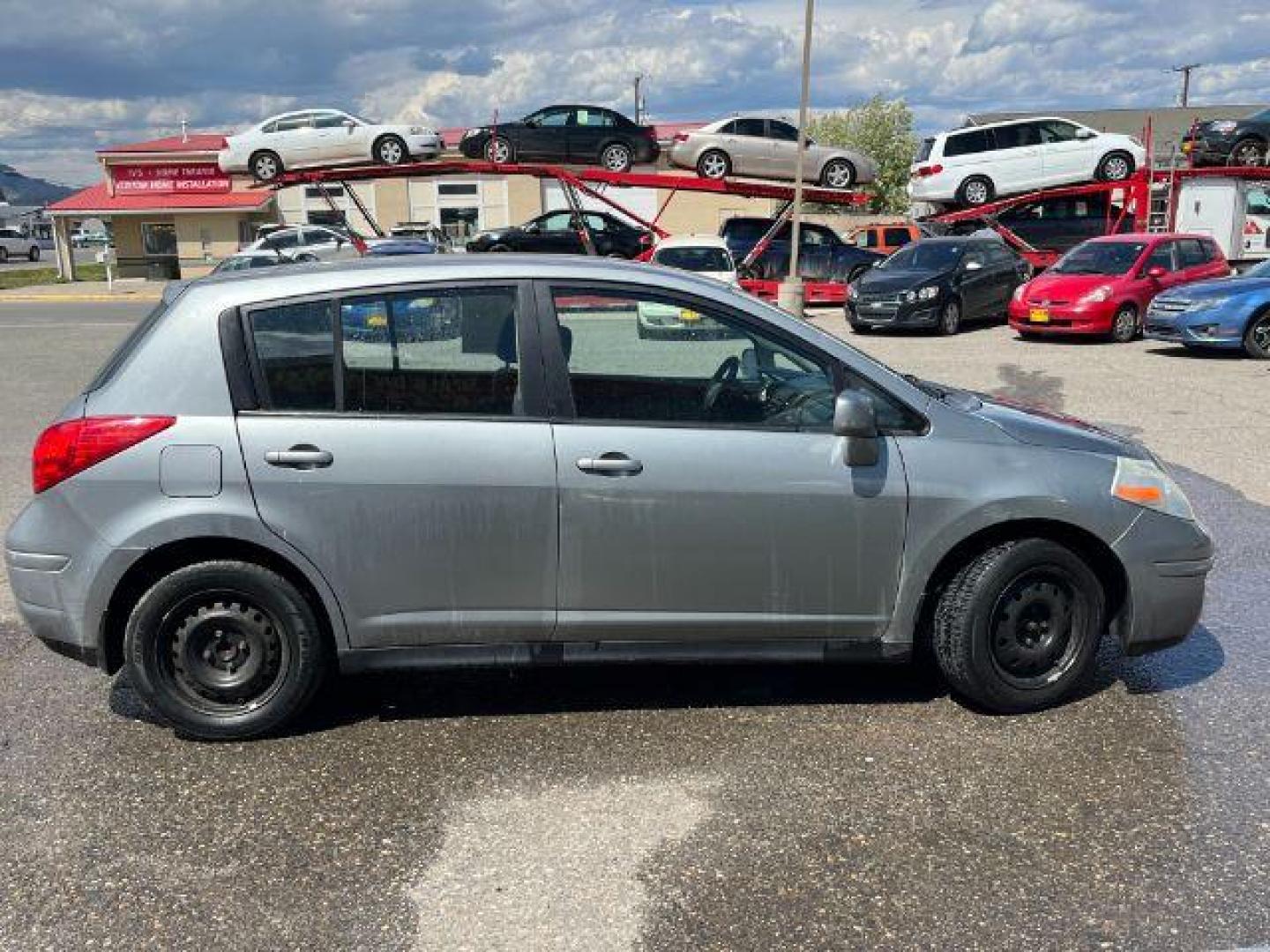 2009 Nissan Versa 1.8 S Hatchback (3N1BC13EX9L) with an 1.8L L4 DOHC 16V engine, located at 1821 N Montana Ave., Helena, MT, 59601, 0.000000, 0.000000 - Photo#2