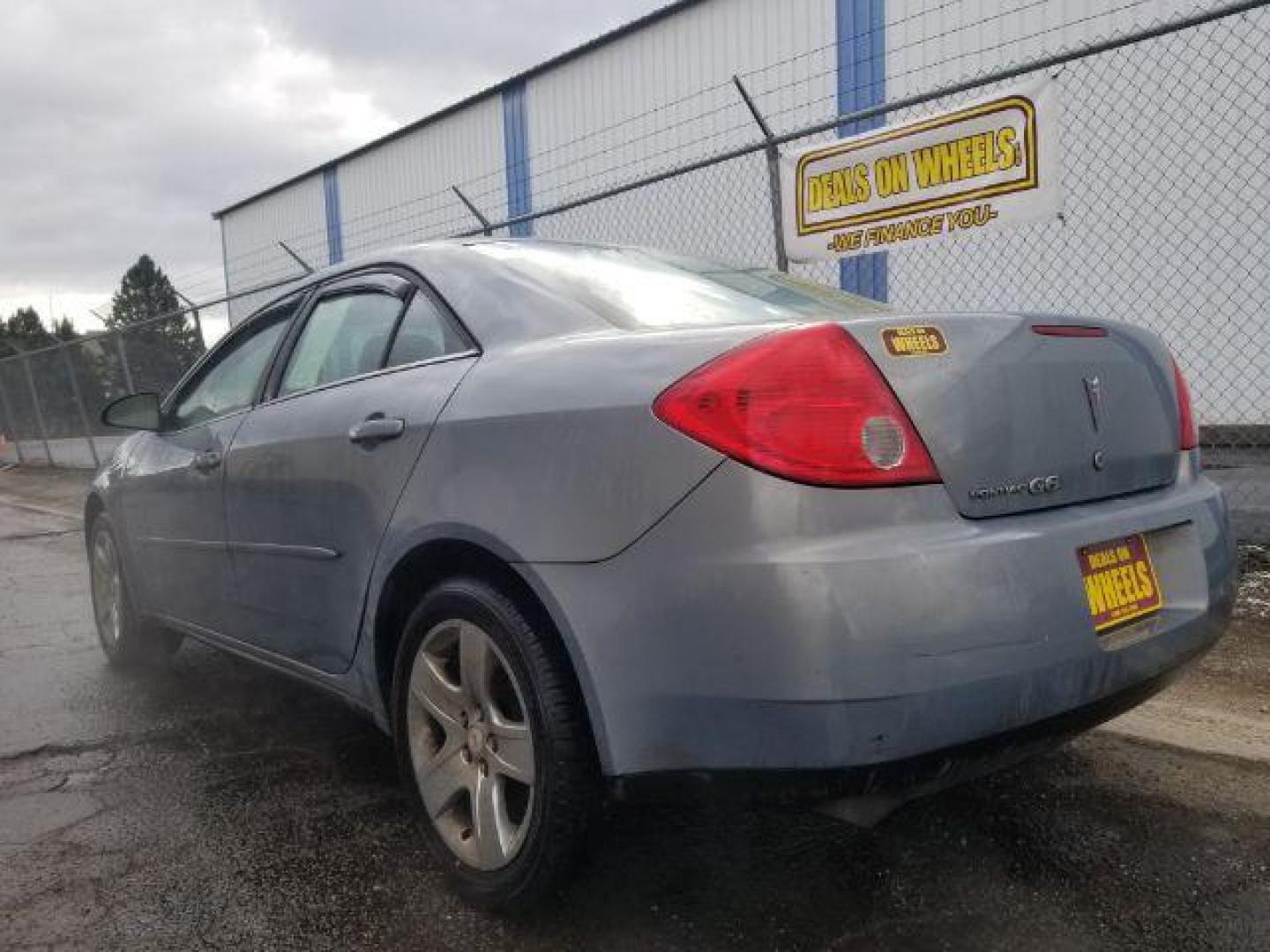 2009 Pontiac G6 Sedan (1G2ZG57BX94) with an 2.4L L4 DOHC 16V engine, 4-Speed Automatic transmission, located at 4801 10th Ave S,, Great Falls, MT, 59405, 0.000000, 0.000000 - Photo#5