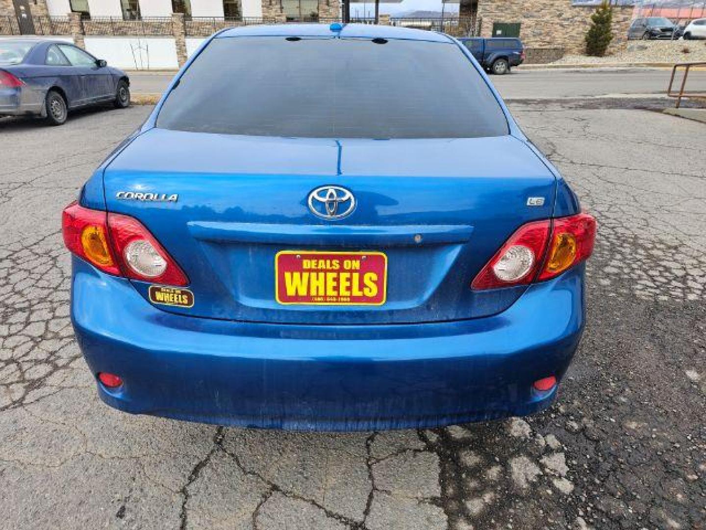 2009 Toyota Corolla LE 4-Speed AT (JTDBL40E59J) with an 1.8L L4 DOHC 16V engine, 4-Speed Automatic transmission, located at 1800 West Broadway, Missoula, 59808, (406) 543-1986, 46.881348, -114.023628 - Photo#3