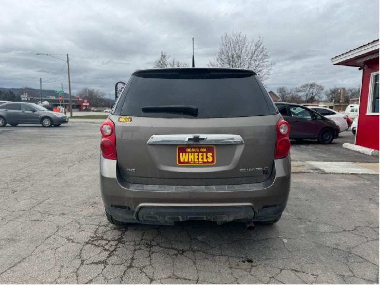 2010 Chevrolet Equinox LT2 FWD (2CNFLNEW0A6) with an 2.4L L4 DOHC 16V engine, 6-Speed Automatic transmission, located at 601 E. Idaho St., Kalispell, MT, 59901, 0.000000, 0.000000 - Photo#3