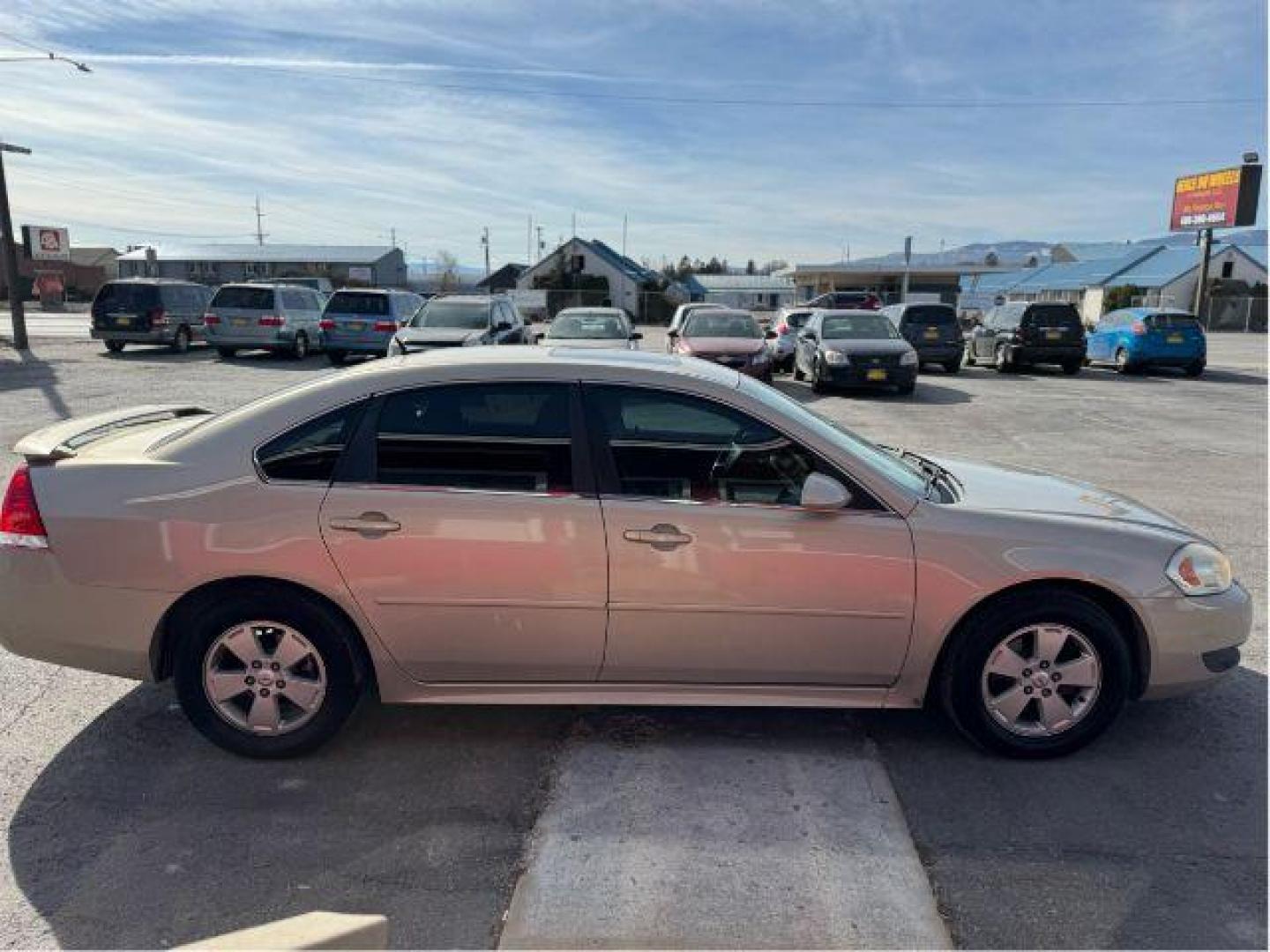 2010 Chevrolet Impala LT (2G1WB5ENXA1) with an 3.5L V6 OHV 12V engine, 4-Speed Automatic transmission, located at 601 E. Idaho St., Kalispell, MT, 59901, 0.000000, 0.000000 - Photo#5