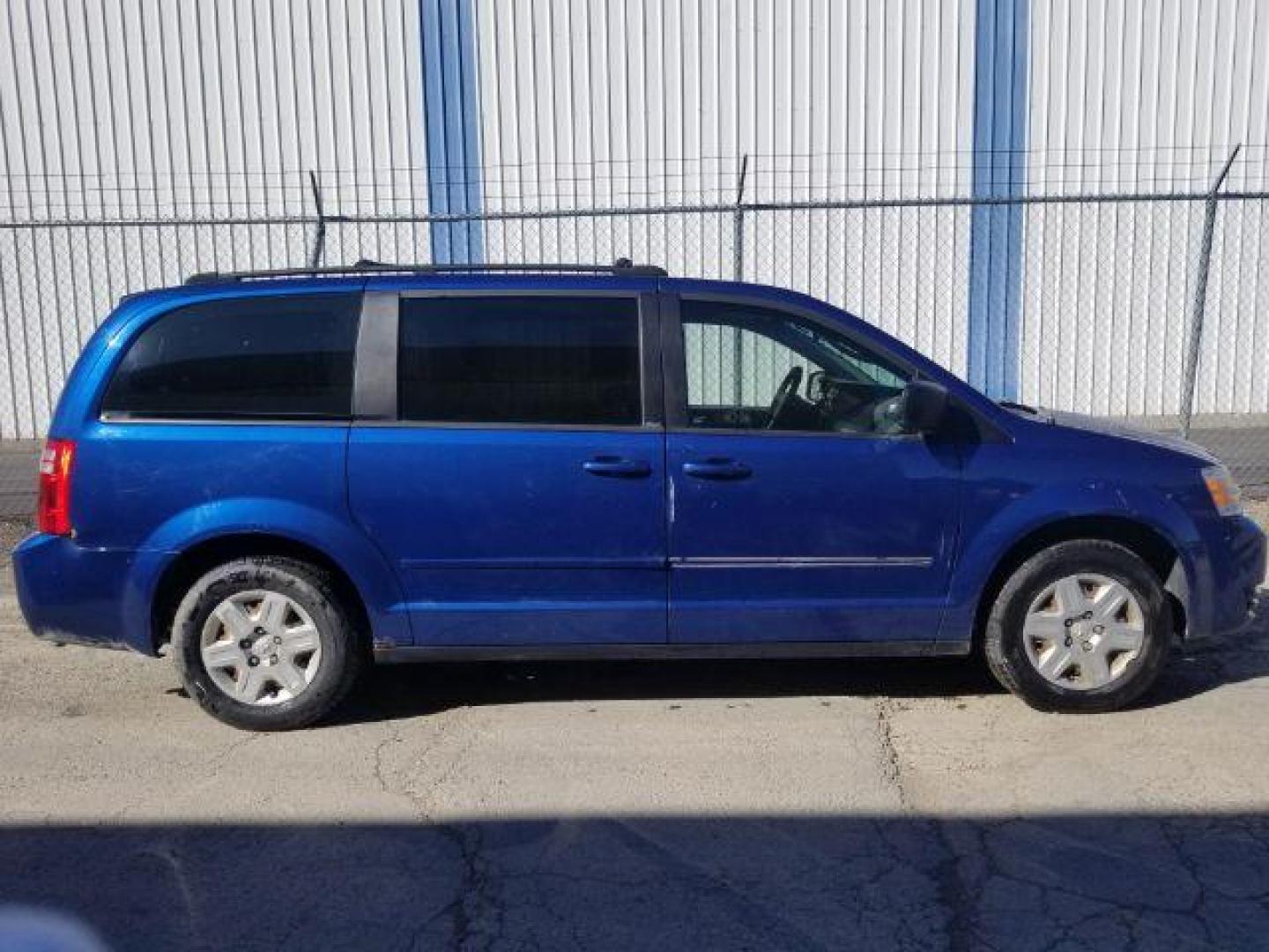 2010 Dodge Grand Caravan SE (2D4RN4DE4AR) with an 3.3L V6 OHV 12V engine, 4-Speed Automatic transmission, located at 1800 West Broadway, Missoula, 59808, (406) 543-1986, 46.881348, -114.023628 - Photo#5