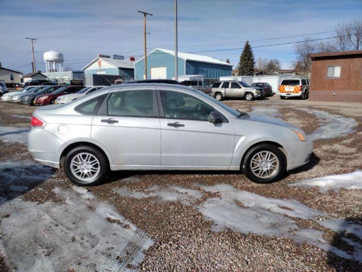 2010 Ford Focus SE Sedan (1FAHP3FN2AW) with an 2.0L L4 DOHC 16V engine, located at 4801 10th Ave S,, Great Falls, MT, 59405, 0.000000, 0.000000 - Photo#5