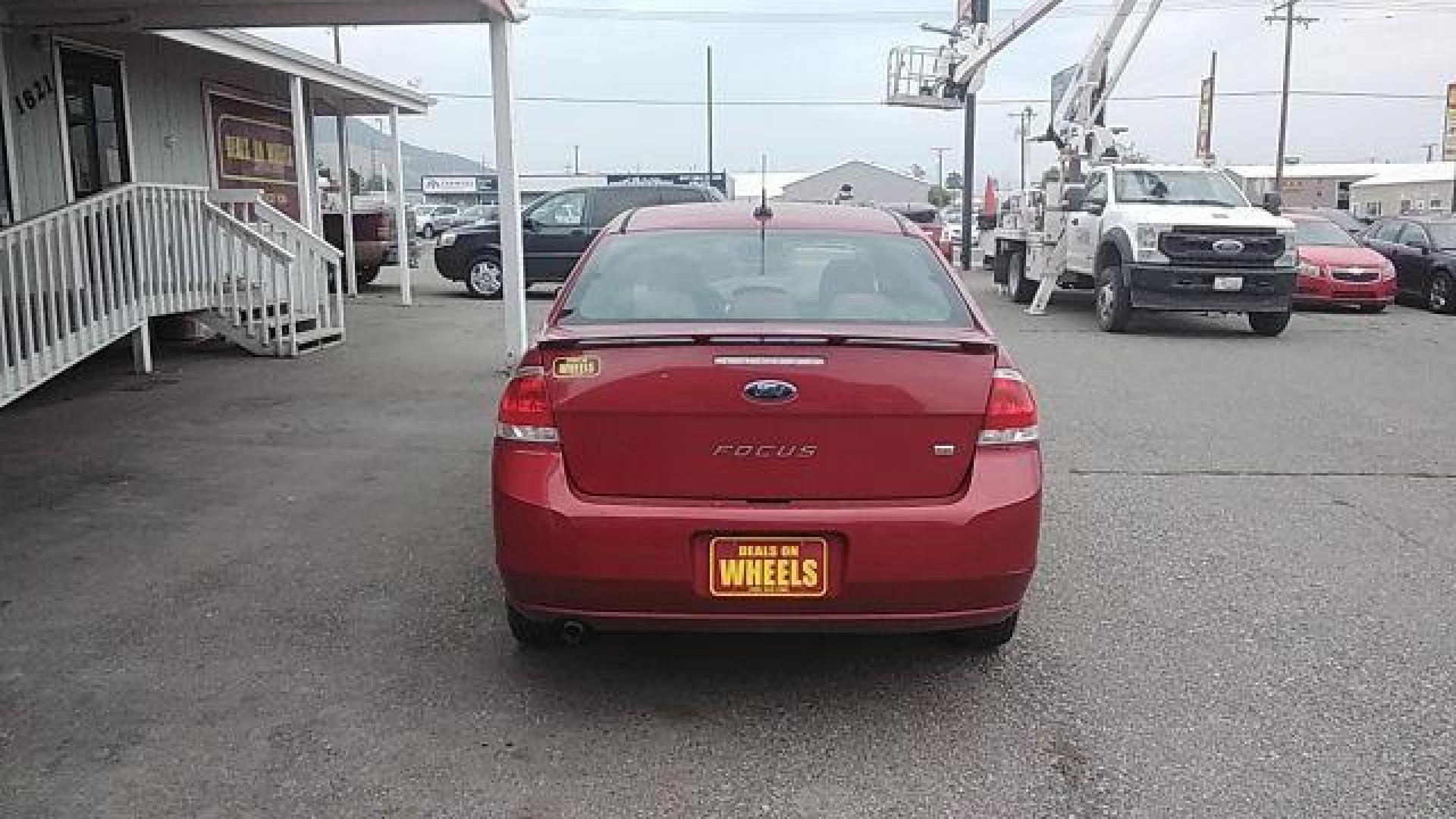 2010 Ford Focus SE Sedan (1FAHP3FN2AW) with an 2.0L L4 DOHC 16V engine, located at 1821 N Montana Ave., Helena, MT, 59601, 0.000000, 0.000000 - Photo#5