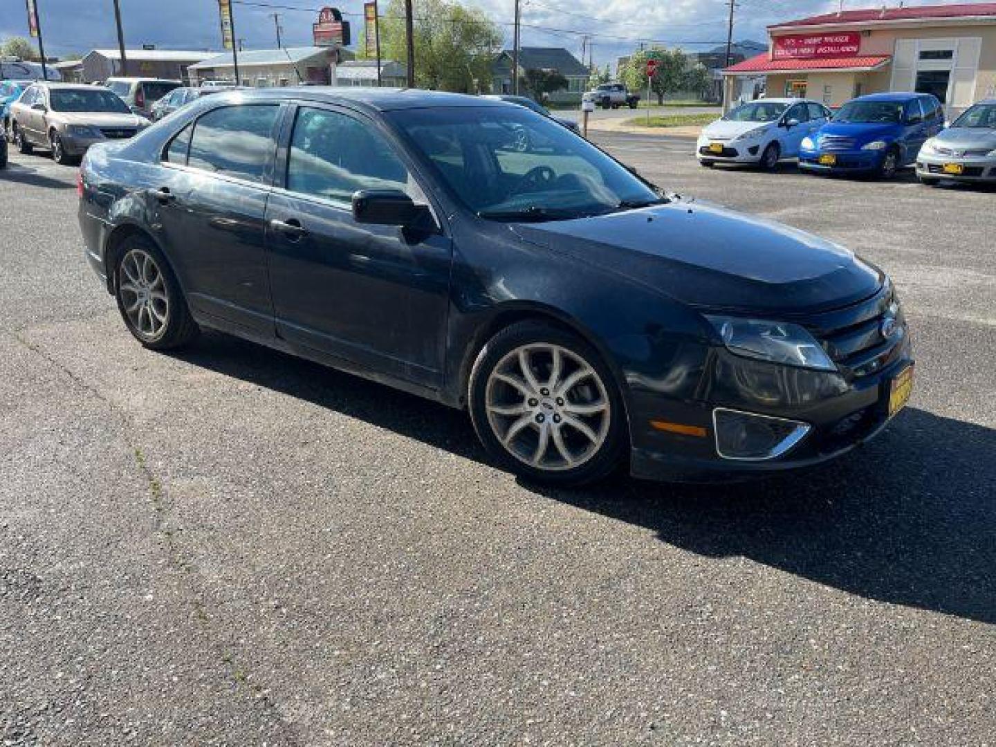 2010 Ford Fusion SE (3FAHP0HA4AR) with an 2.5L L4 DOHC 16V engine, located at 1821 N Montana Ave., Helena, MT, 59601, 0.000000, 0.000000 - Photo#2