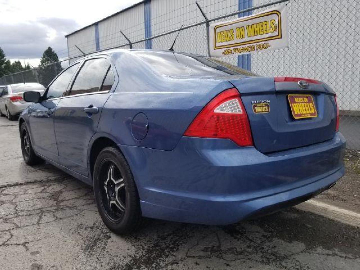 2010 Ford Fusion SE (3FAHP0HA3AR) with an 2.5L L4 DOHC 16V engine, located at 1821 N Montana Ave., Helena, MT, 59601, 0.000000, 0.000000 - Photo#3