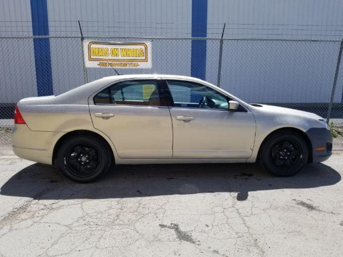 2010 Ford Fusion SE (3FAHP0HAXAR) with an 2.5L L4 DOHC 16V engine, located at 1800 West Broadway, Missoula, 59808, (406) 543-1986, 46.881348, -114.023628 - Photo#5