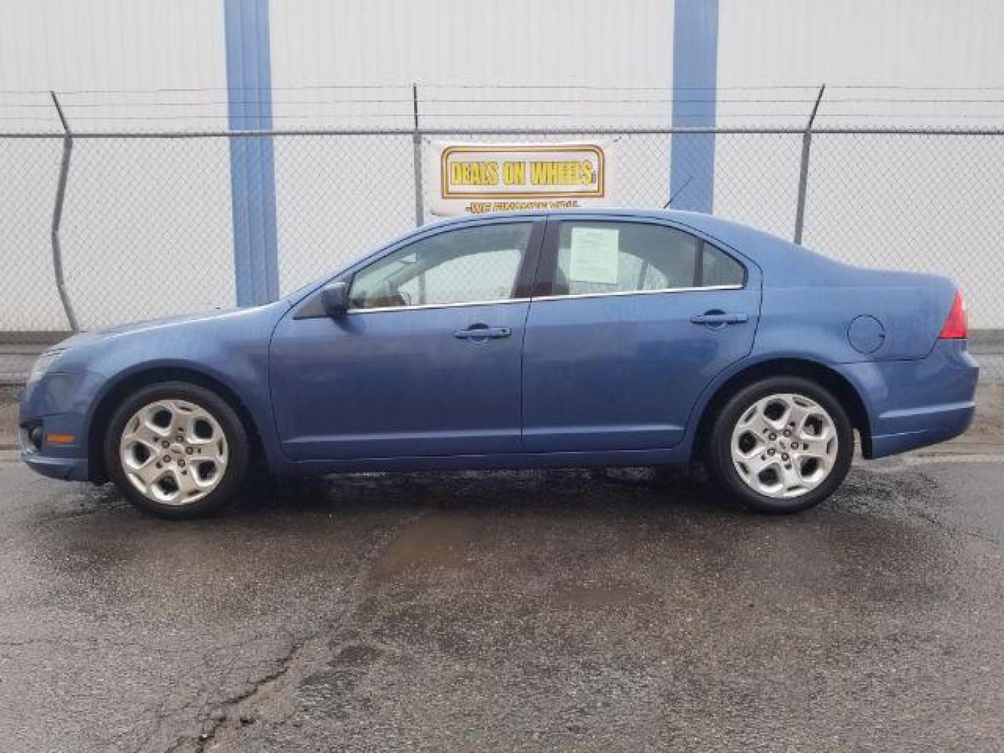 2010 Ford Fusion SE (3FAHP0HA6AR) with an 2.5L L4 DOHC 16V engine, located at 1800 West Broadway, Missoula, 59808, (406) 543-1986, 46.881348, -114.023628 - Photo#13