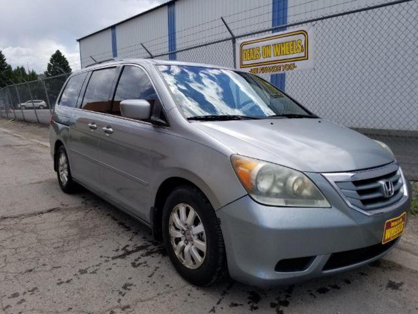 2010 Honda Odyssey EX-L w/ DVD and Navigation (5FNRL3H78AB) with an 3.5L V6 SOHC 24V engine, 5-Speed Automatic transmission, located at 1821 N Montana Ave., Helena, MT, 59601, 0.000000, 0.000000 - Photo#6