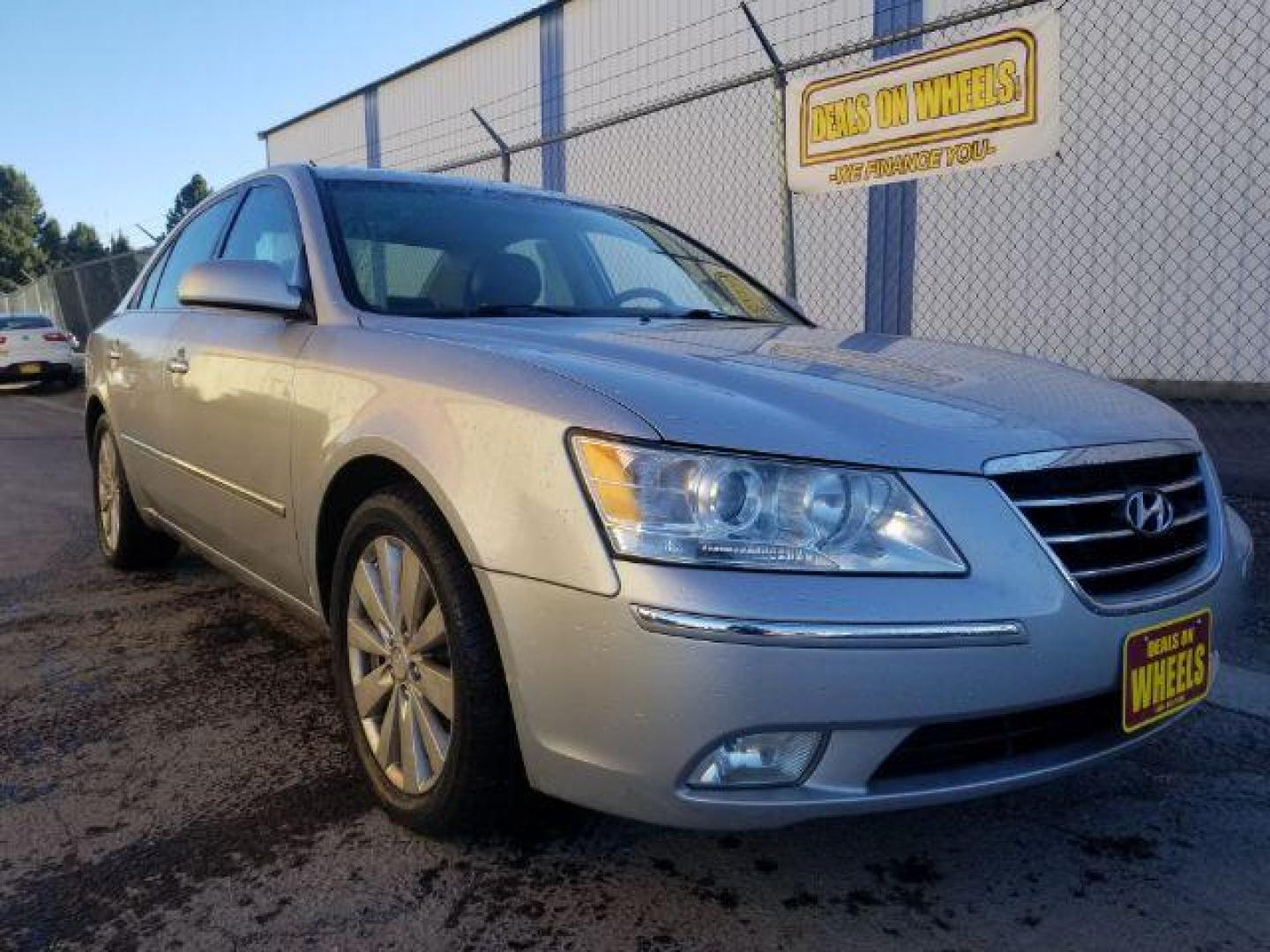 2010 Hyundai Sonata Limited V6 (5NPEU4AF1AH) with an 3.3L V6 DOHC 24V engine, 5-Speed Automatic transmission, located at 4801 10th Ave S,, Great Falls, MT, 59405, 0.000000, 0.000000 - Photo#2