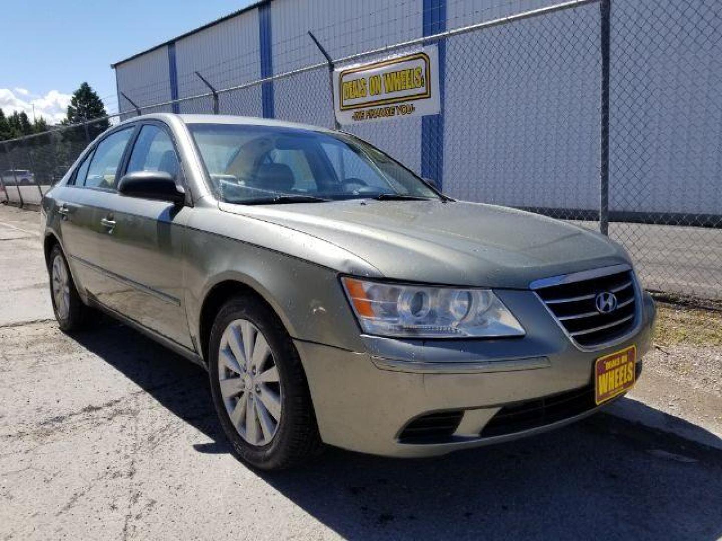 2010 Hyundai Sonata GLS (5NPET4ACXAH) with an 2.4L L4 DOHC 16V engine, located at 4801 10th Ave S,, Great Falls, MT, 59405, 0.000000, 0.000000 - Photo#6