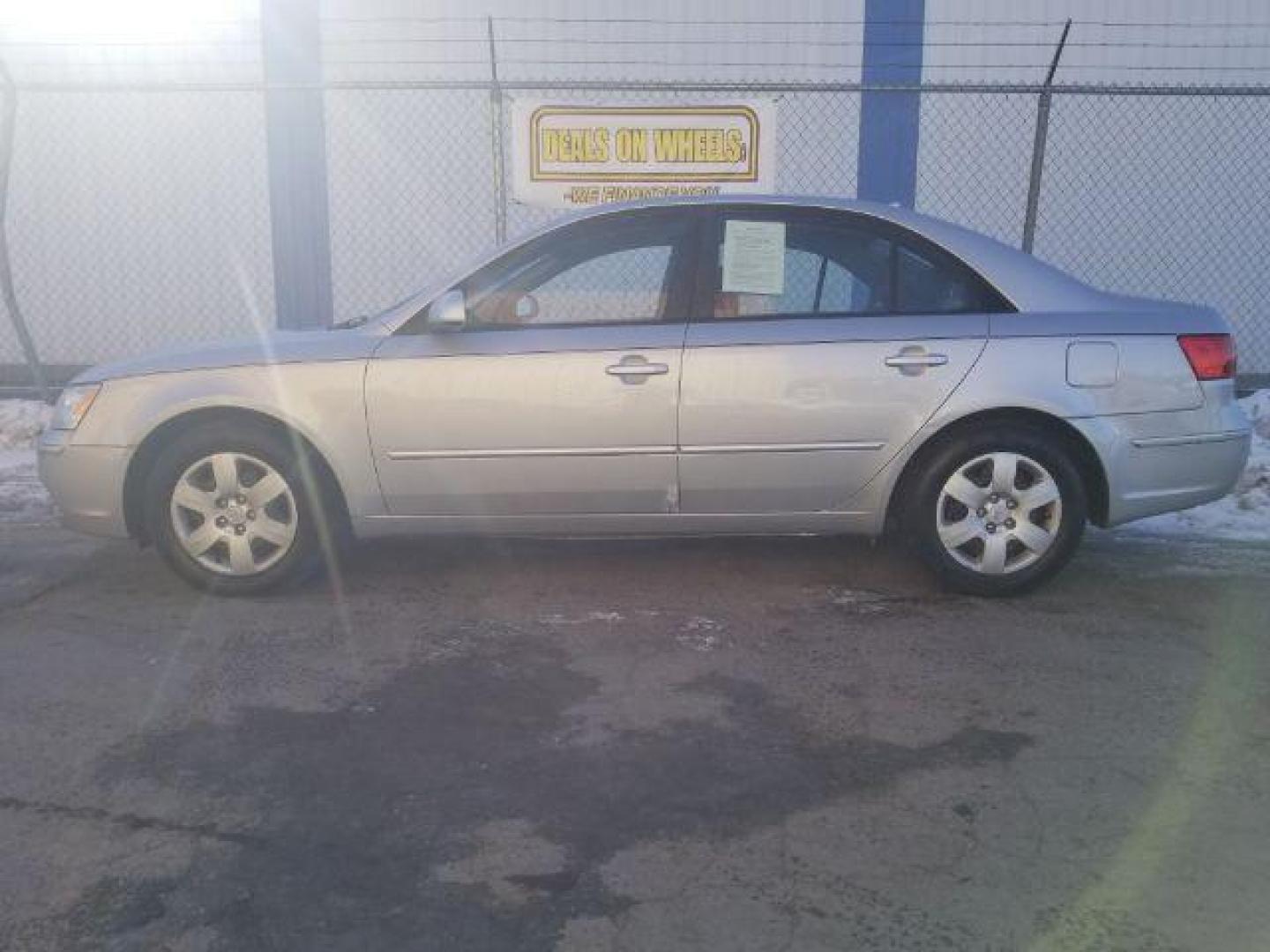 2010 Hyundai Sonata GLS (5NPET4AC0AH) with an 2.4L L4 DOHC 16V engine, located at 1821 N Montana Ave., Helena, MT, 59601, 0.000000, 0.000000 - Photo#6