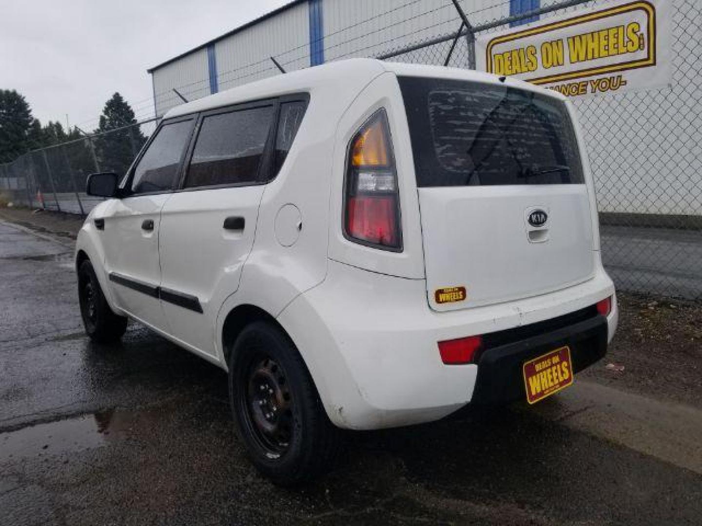 2010 Kia Soul Base (KNDJT2A10A7) with an 1.6L L4 DOHC 16V engine, 5-Speed Manual transmission, located at 1800 West Broadway, Missoula, 59808, (406) 543-1986, 46.881348, -114.023628 - Photo#3