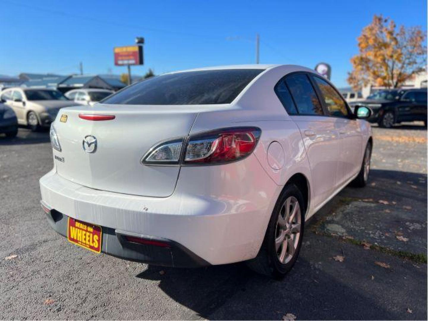 2010 Mazda MAZDA3 i Sport 4-Door (JM1BL1SF6A1) with an 2.0L L4 DOHC 16V engine, located at 601 E. Idaho St., Kalispell, MT, 59901, 0.000000, 0.000000 - Photo#4