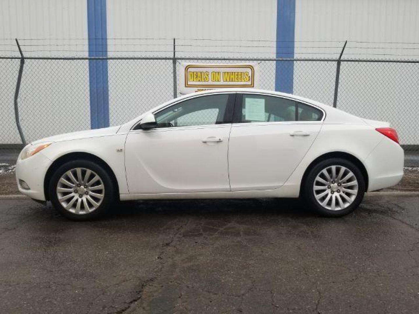 2011 Buick Regal CXL - 3XL (W04GR5EC1B1) with an 2.4L L4 DOHC 16V engine, 6-Speed Automatic transmission, located at 1800 West Broadway, Missoula, 59808, (406) 543-1986, 46.881348, -114.023628 - Photo#6