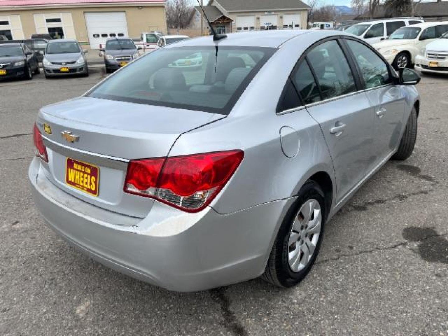 2011 Chevrolet Cruze 2LS (1G1PC5SHXB7) with an 1.8L L4 DOHC 16V FFV engine, 6-Speed Automatic transmission, located at 1821 N Montana Ave., Helena, MT, 59601, 0.000000, 0.000000 - Photo#3