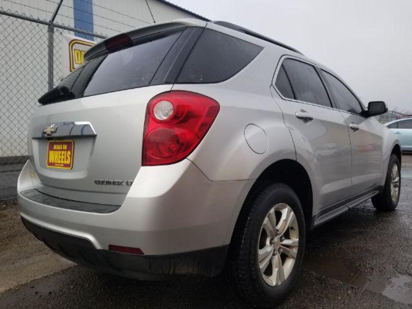 2011 Chevrolet Equinox 1LT 2WD (2CNALDEC7B6) with an 2.4L L4 DOHC 16V engine, 6-Speed Automatic transmission, located at 4047 Montana Ave., Billings, MT, 59101, 45.770847, -108.529800 - Photo#4