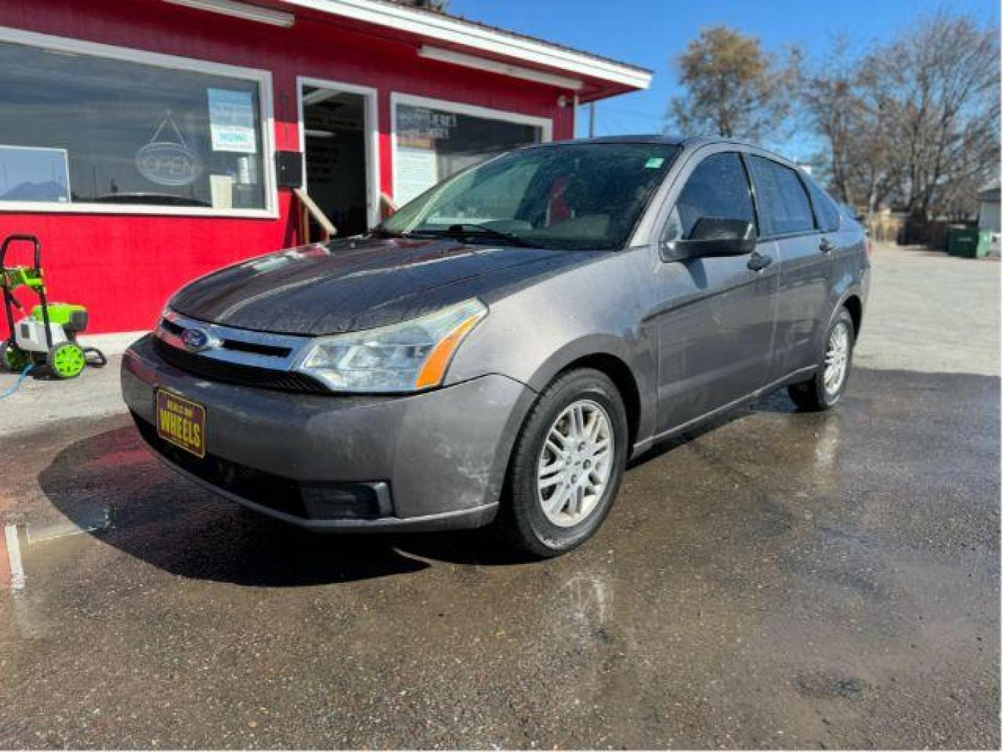 2011 Ford Focus SE Sedan (1FAHP3FN1BW) with an 2.0L L4 DOHC 16V engine, located at 601 E. Idaho St., Kalispell, MT, 59901, 0.000000, 0.000000 - Photo#0