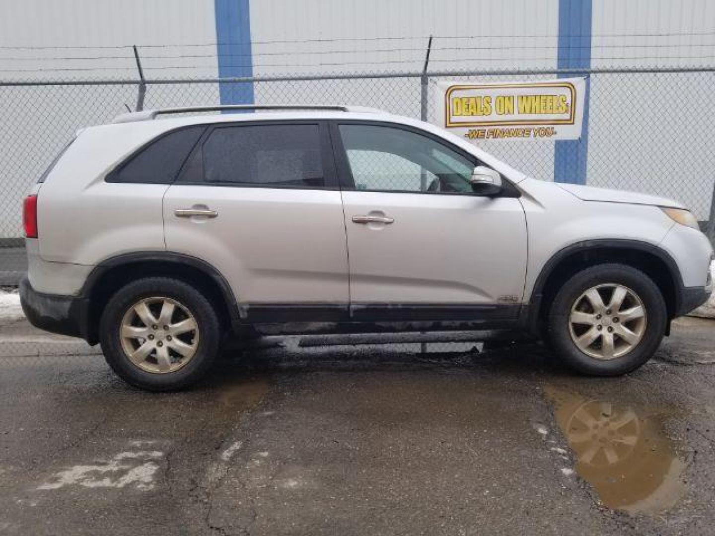 2011 Kia Sorento LX (5XYKTCA11BG) with an 2.4L I-4 DOHC engine, located at 4801 10th Ave S,, Great Falls, MT, 59405, 0.000000, 0.000000 - Photo#3