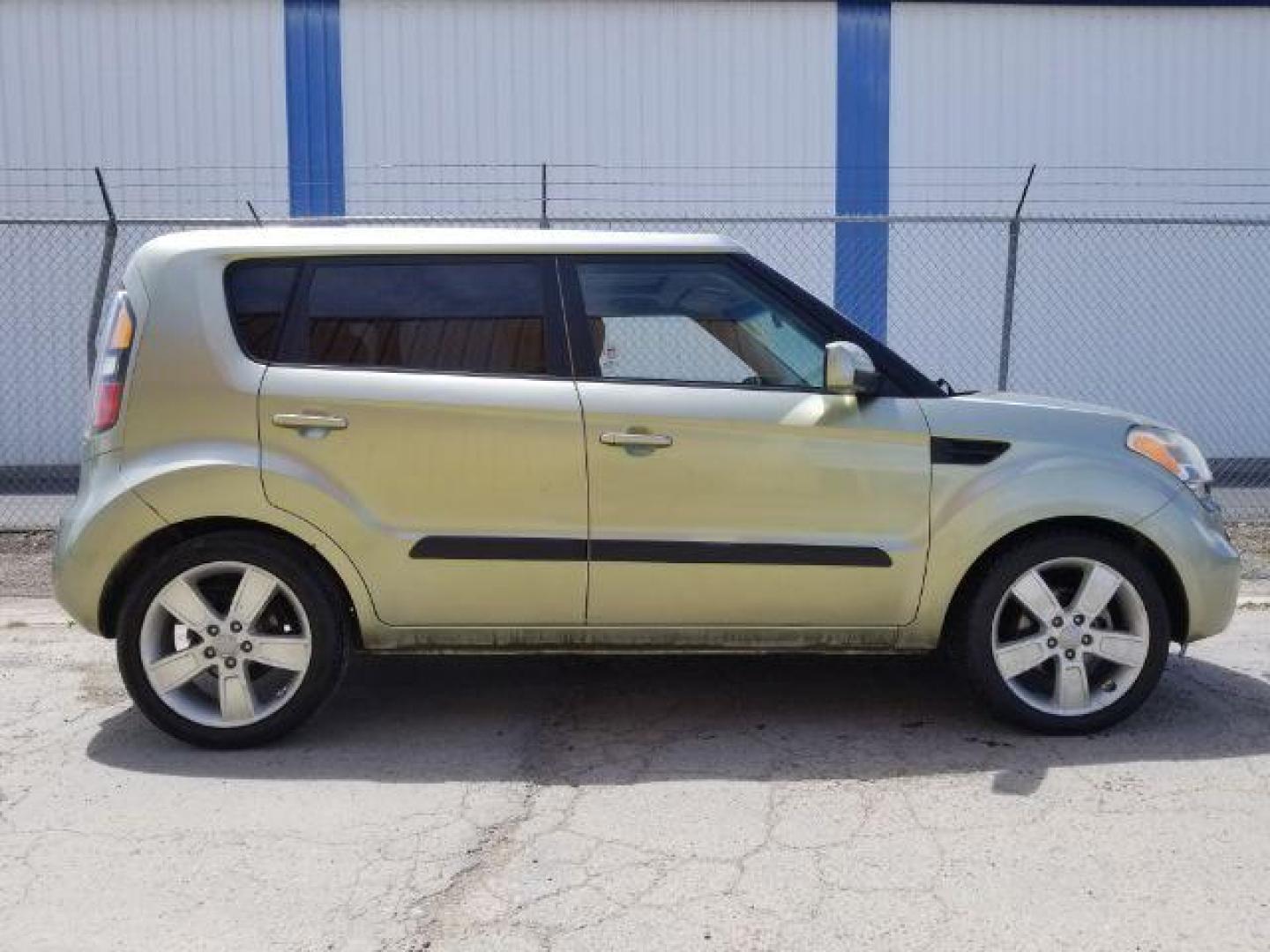 2011 Kia Soul Sport (KNDJT2A2XB7) with an 2.0L L4 DOHC 16V engine, located at 4801 10th Ave S,, Great Falls, MT, 59405, 0.000000, 0.000000 - Photo#5