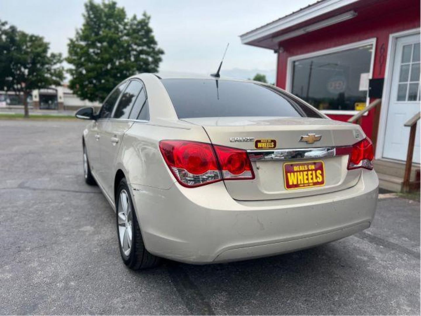 2012 Chevrolet Cruze 2LT (1G1PG5SC5C7) with an 1.4L L4 DOHC 16V TURBO engine, 6-Speed Automatic transmission, located at 601 E. Idaho St., Kalispell, MT, 59901, 0.000000, 0.000000 - Photo#2