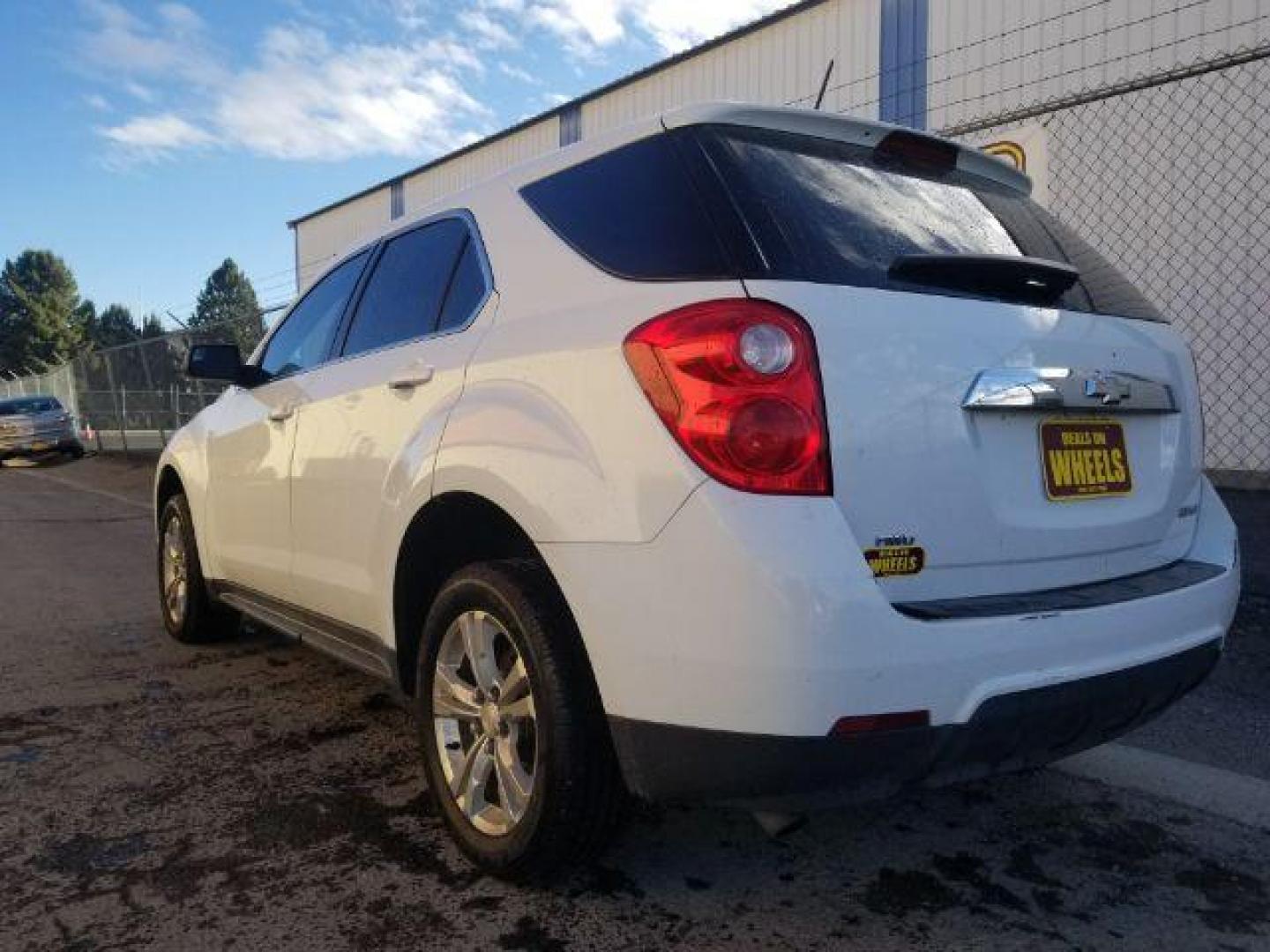 2013 Chevrolet Equinox LS AWD (2GNFLCEK2D6) with an 2.4L L4 DOHC 16V engine, 6-Speed Automatic transmission, located at 601 E. Idaho St., Kalispell, MT, 59901, 0.000000, 0.000000 - Photo#5