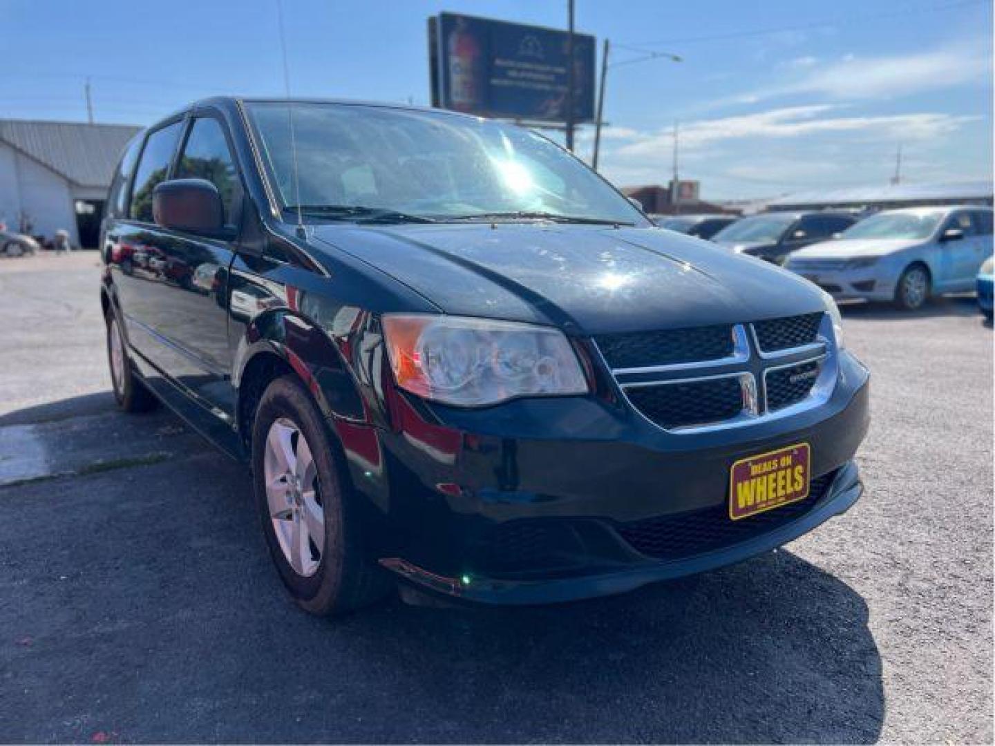 2013 Dodge Grand Caravan SE (2C4RDGBG5DR) with an 3.6L V6 DOHC 24V engine, 6-Speed Automatic transmission, located at 601 E. Idaho St., Kalispell, MT, 59901, 0.000000, 0.000000 - Photo#6