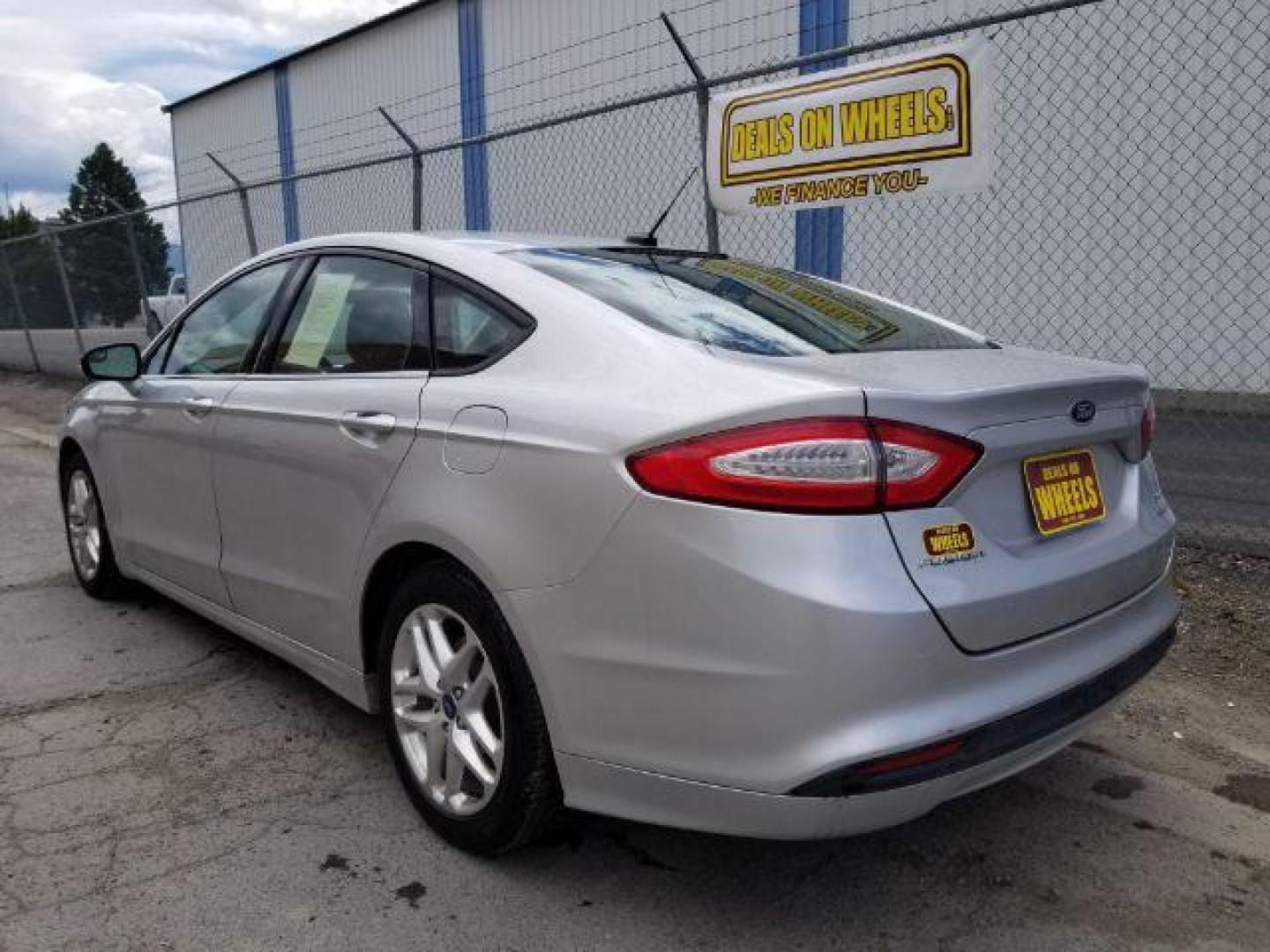 2013 Ford Fusion SE (3FA6P0HR5DR) with an 1.6L L4 DOHC 16V engine, located at 1821 N Montana Ave., Helena, MT, 59601, 0.000000, 0.000000 - Photo#3