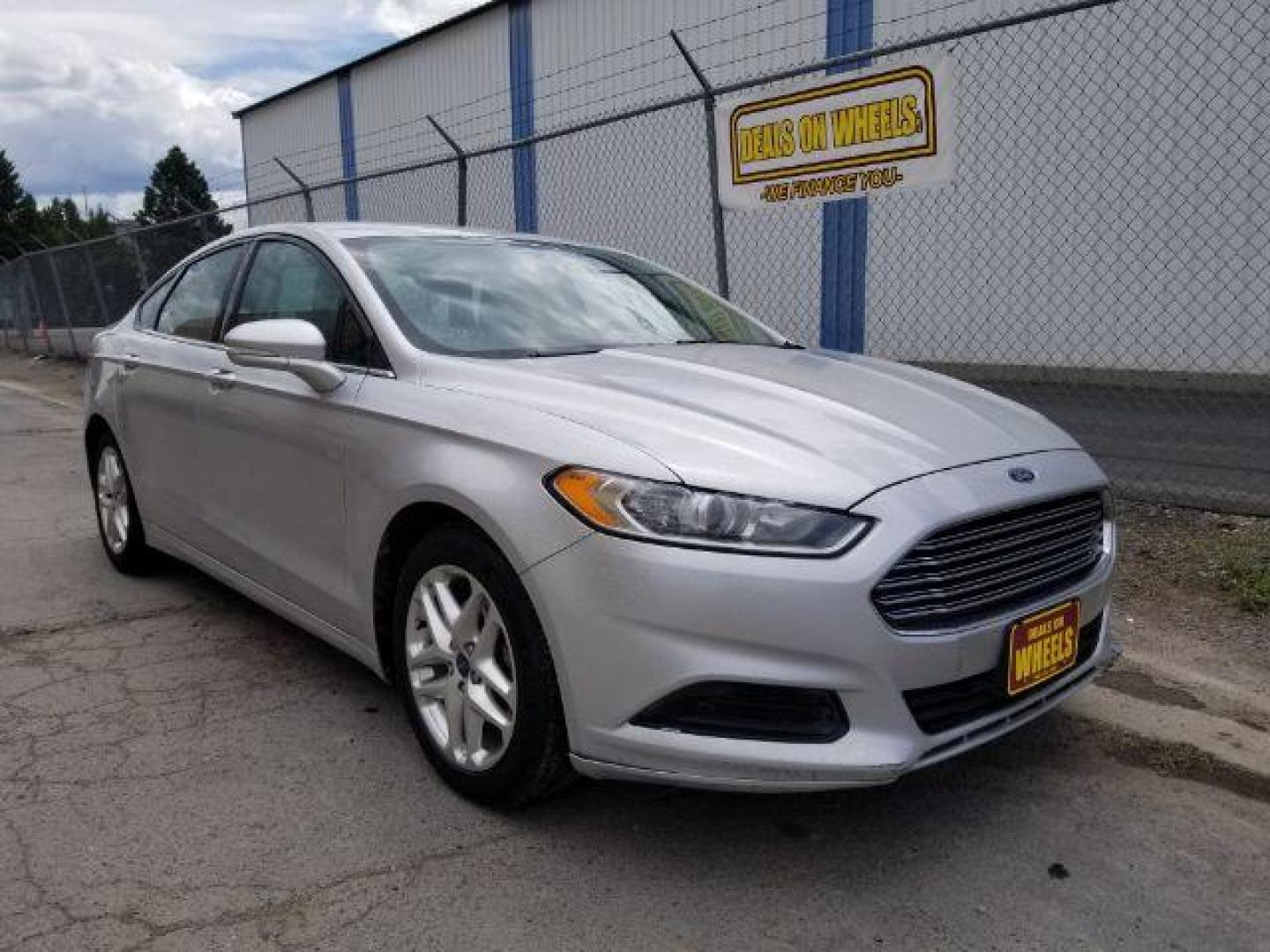 2013 Ford Fusion SE (3FA6P0HR5DR) with an 1.6L L4 DOHC 16V engine, located at 1821 N Montana Ave., Helena, MT, 59601, 0.000000, 0.000000 - Photo#6