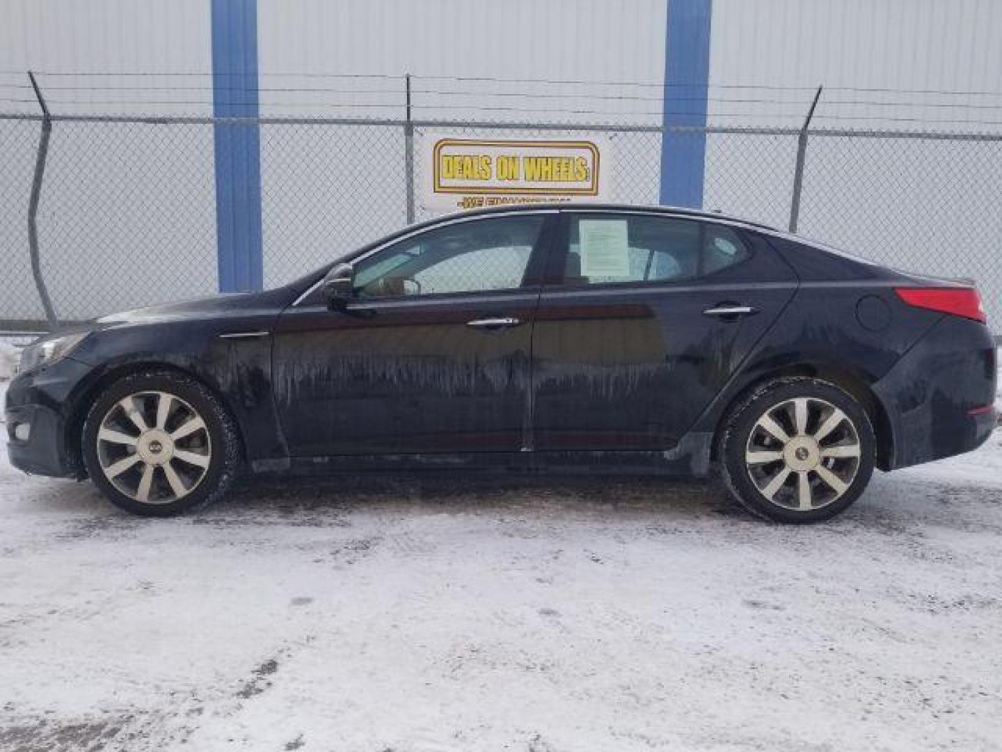 2013 Kia Optima SX (5XXGR4A63DG) with an 2.0L L4 DOHC 16V TURBO engine, 6-Speed Automatic transmission, located at 4801 10th Ave S,, Great Falls, MT, 59405, 0.000000, 0.000000 - Photo#6