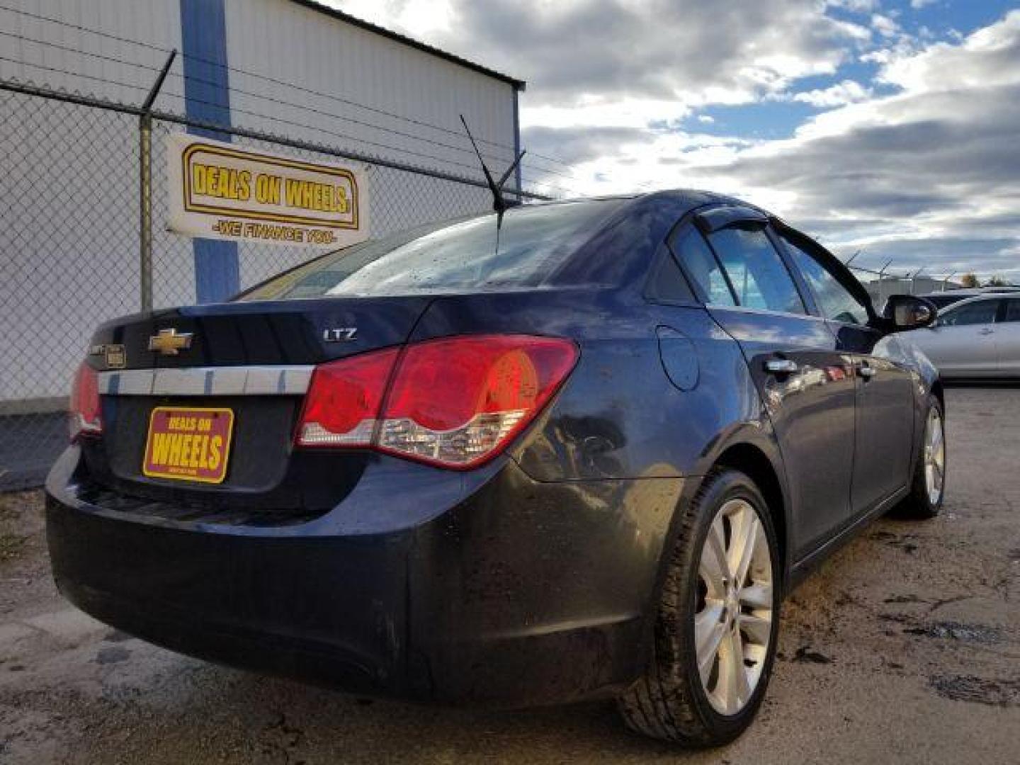 2014 Chevrolet Cruze LTZ Auto (1G1PG5SB9E7) with an 1.4L L4 DOHC 16V TUR engine, 6-Speed Automatic transmission, located at 1821 N Montana Ave., Helena, MT, 59601, 0.000000, 0.000000 - Photo#4