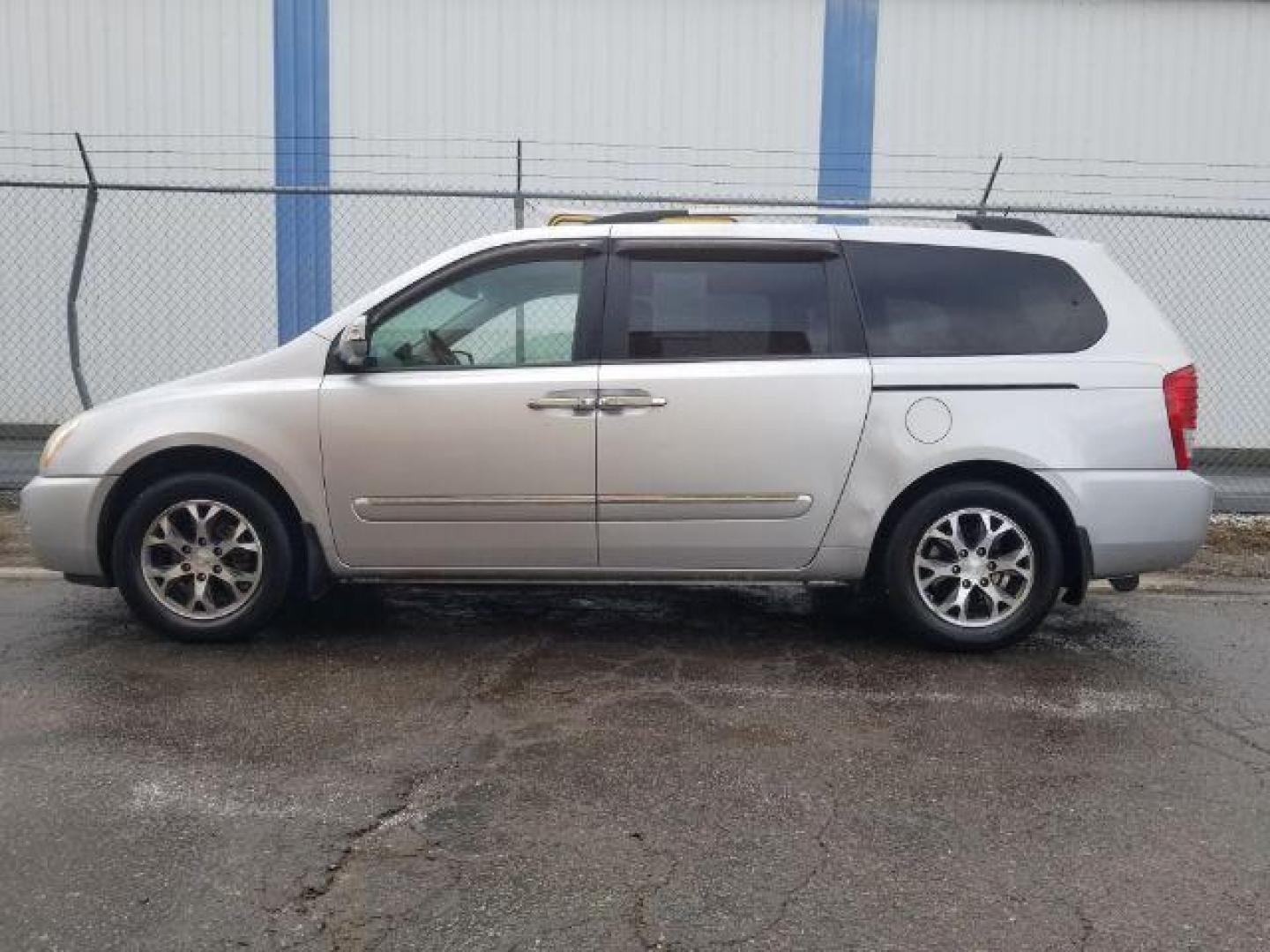 2014 Kia Sedona EX LWB (KNDMH4C76E6) with an 3.8L V6 DOHC 24V engine, 5-Speed Automatic transmission, located at 4801 10th Ave S,, Great Falls, MT, 59405, 0.000000, 0.000000 - Photo#6