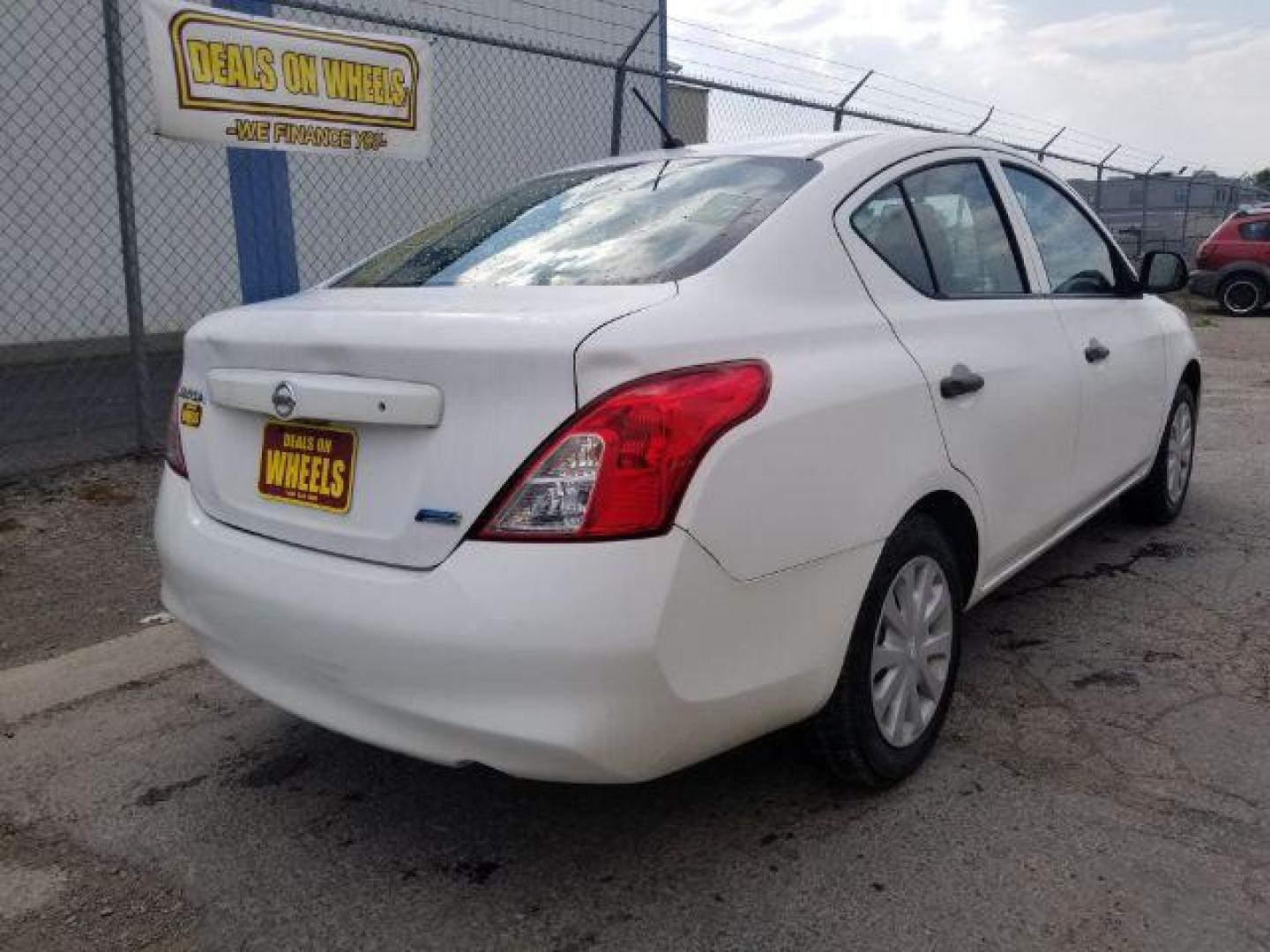 2014 Nissan Versa 1.6 S 4A (3N1CN7AP9EL) with an 1.6L L4 DOHC 16V engine, 4-Speed Automatic transmission, located at 1800 West Broadway, Missoula, 59808, (406) 543-1986, 46.881348, -114.023628 - Photo#4