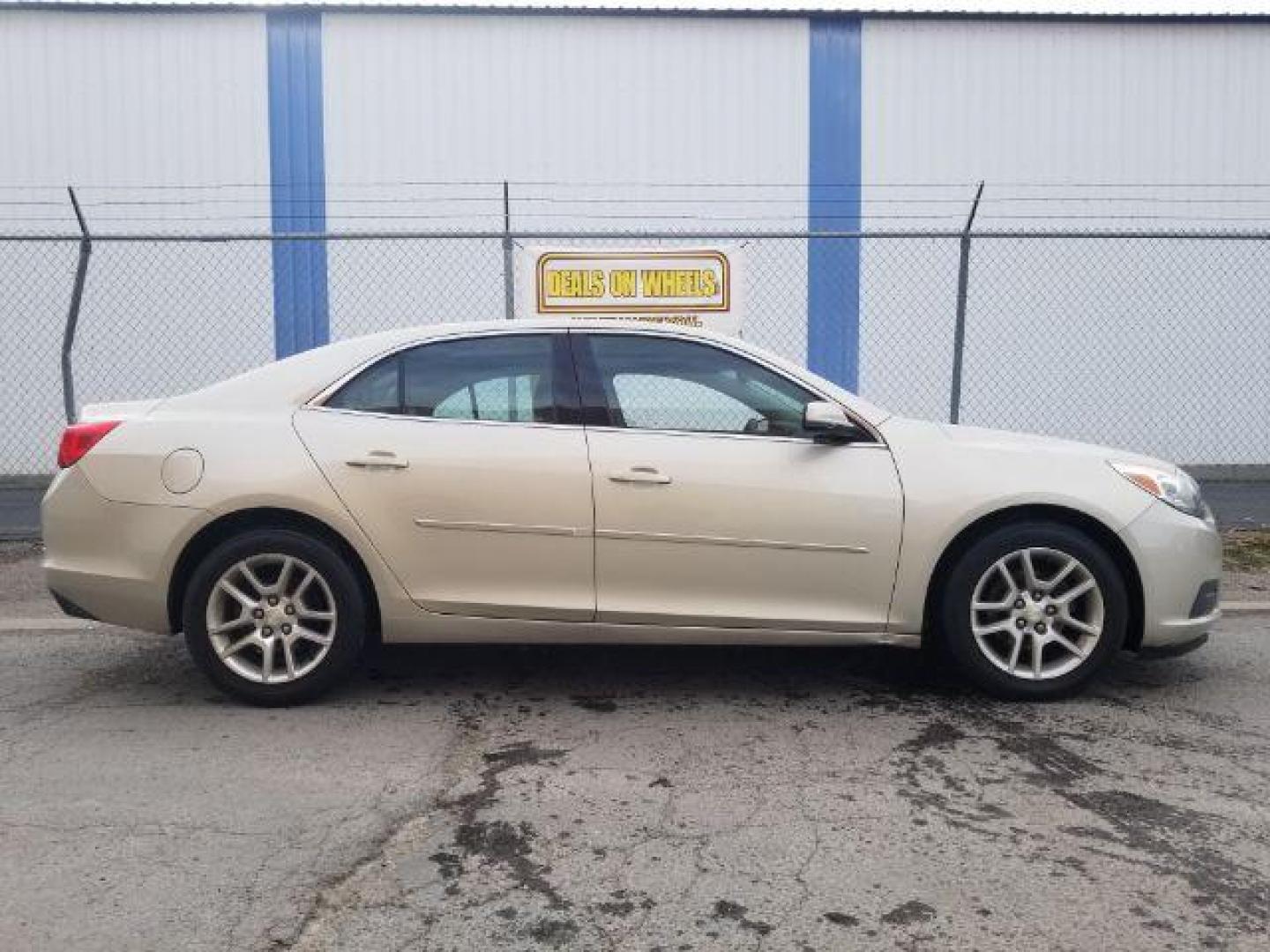 2015 Chevrolet Malibu 1LT (1G11C5SL4FF) with an 2.5L L4 DOHC 16V engine, 6-Speed Automatic transmission, located at 4801 10th Ave S,, Great Falls, MT, 59405, 0.000000, 0.000000 - Photo#3