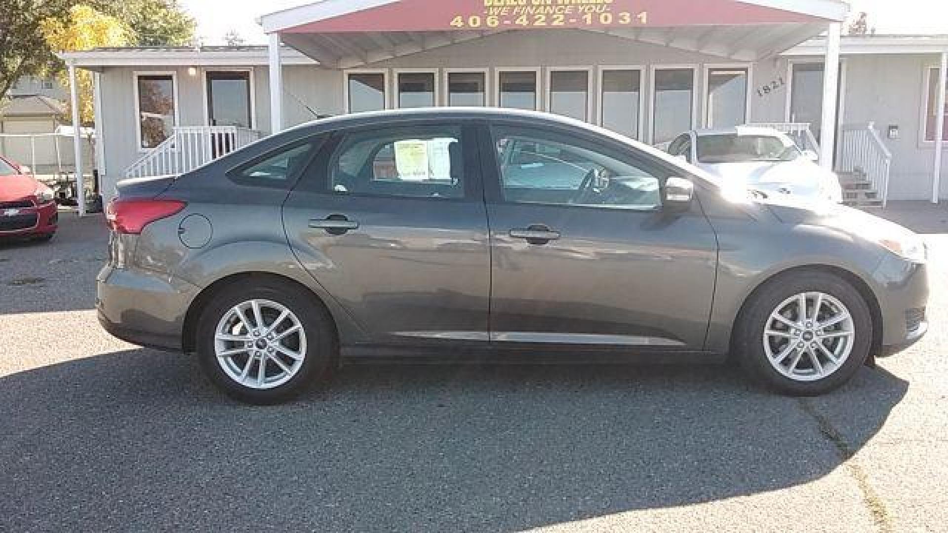 2015 Ford Focus SE Sedan (1FADP3F29FL) with an 2.0L L4 DOHC 16V engine, located at 1821 N Montana Ave., Helena, MT, 59601, 0.000000, 0.000000 - Photo#3